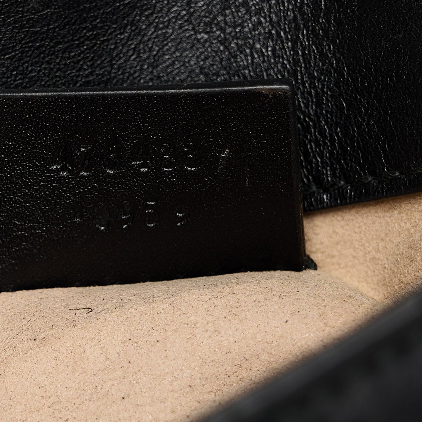 Calfskin Matelasse Super Mini GG Marmont Shoulder Bag Black