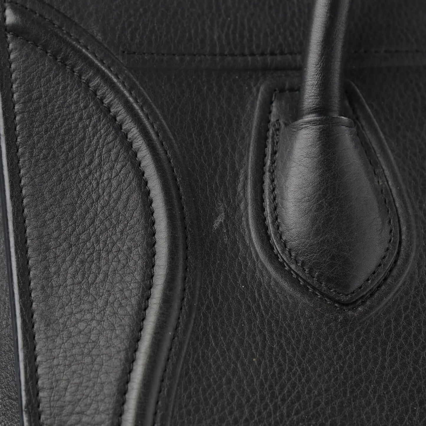 Supple Calfskin Medium Phantom Luggage Black