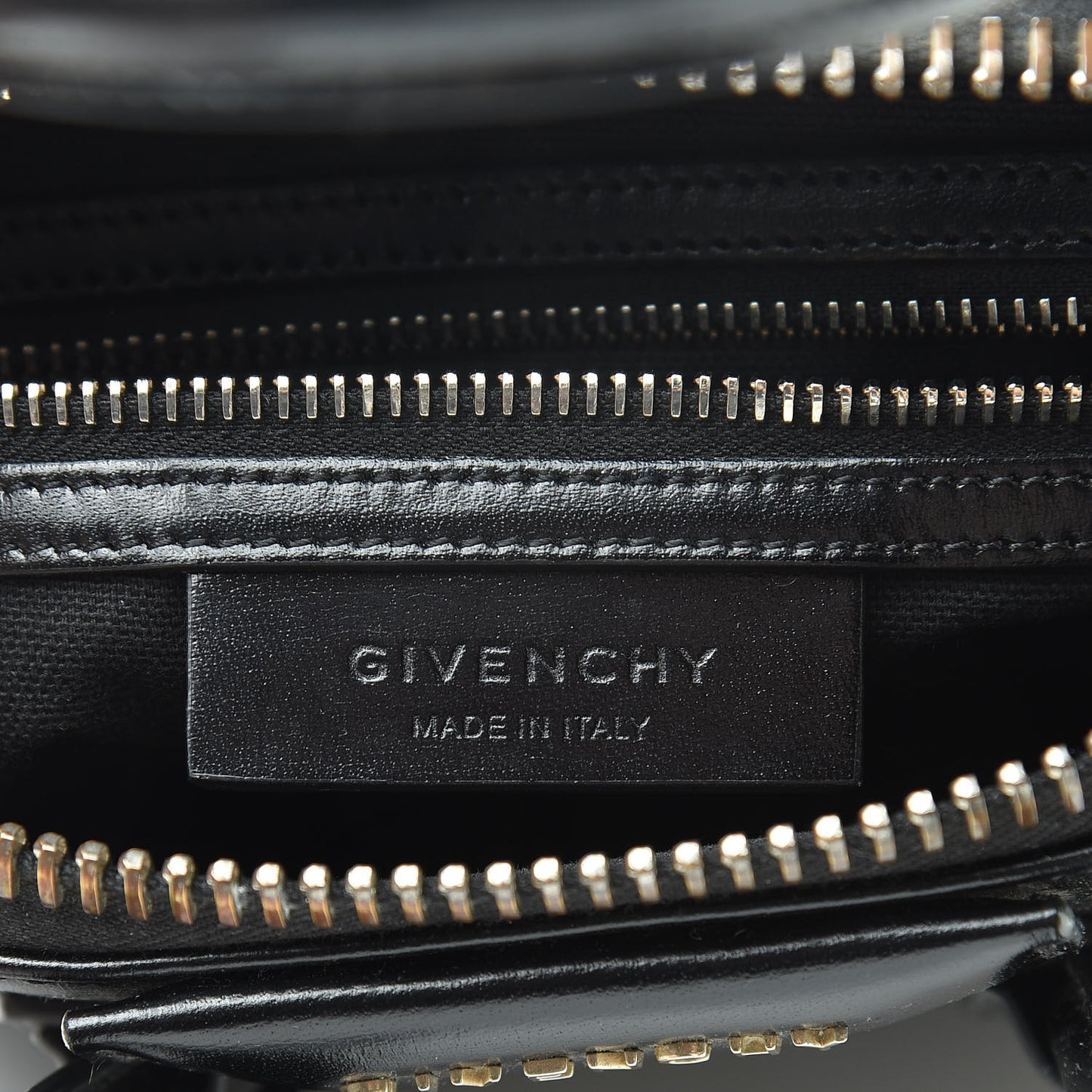 Shiny Lord Calfskin Mini Antigona Black