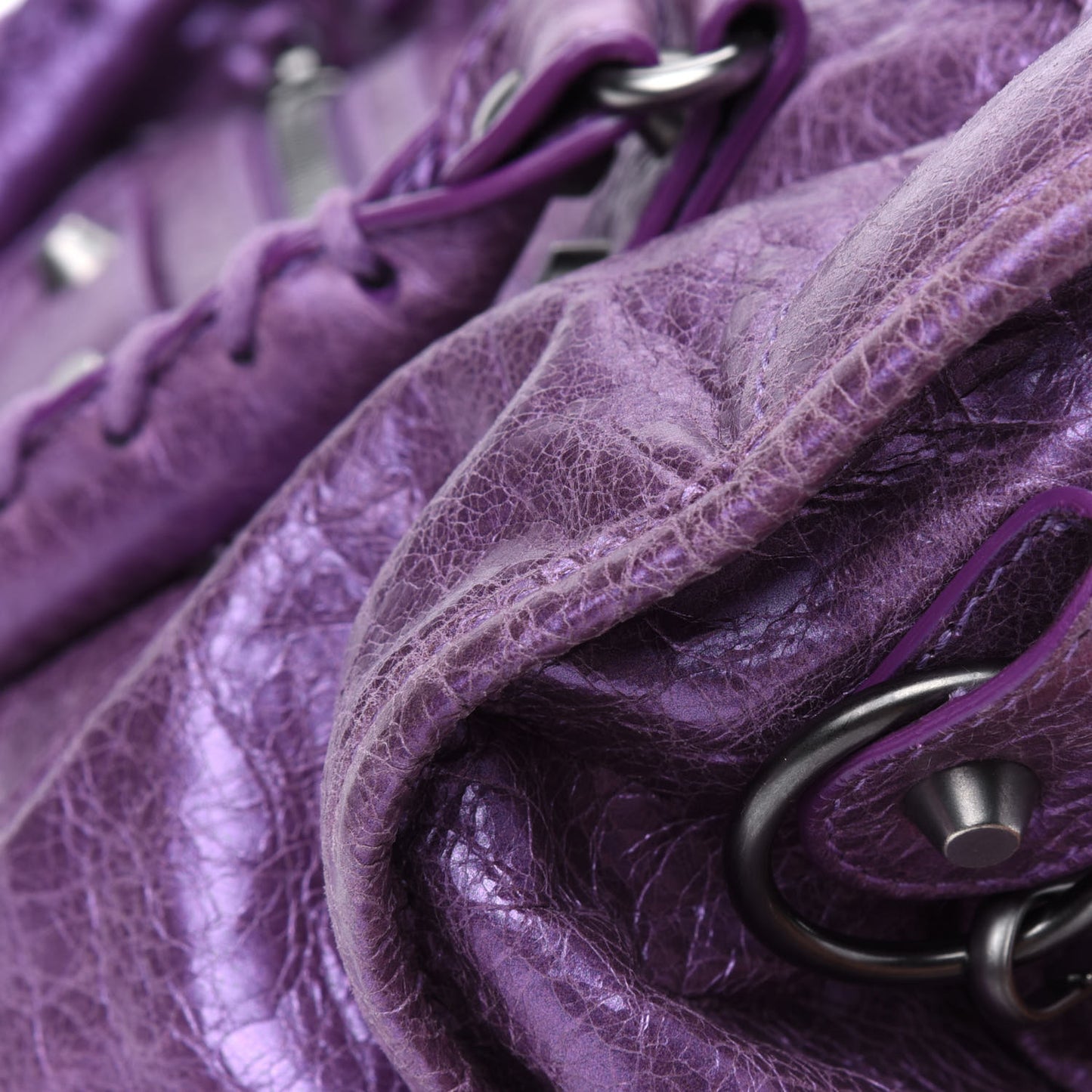 Agneau Classic Hardware City Metallic Purple