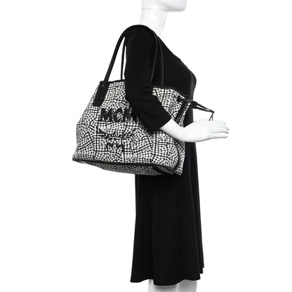 MCM Visetos Liz Reversible Shopper Tote Black 2 of 17