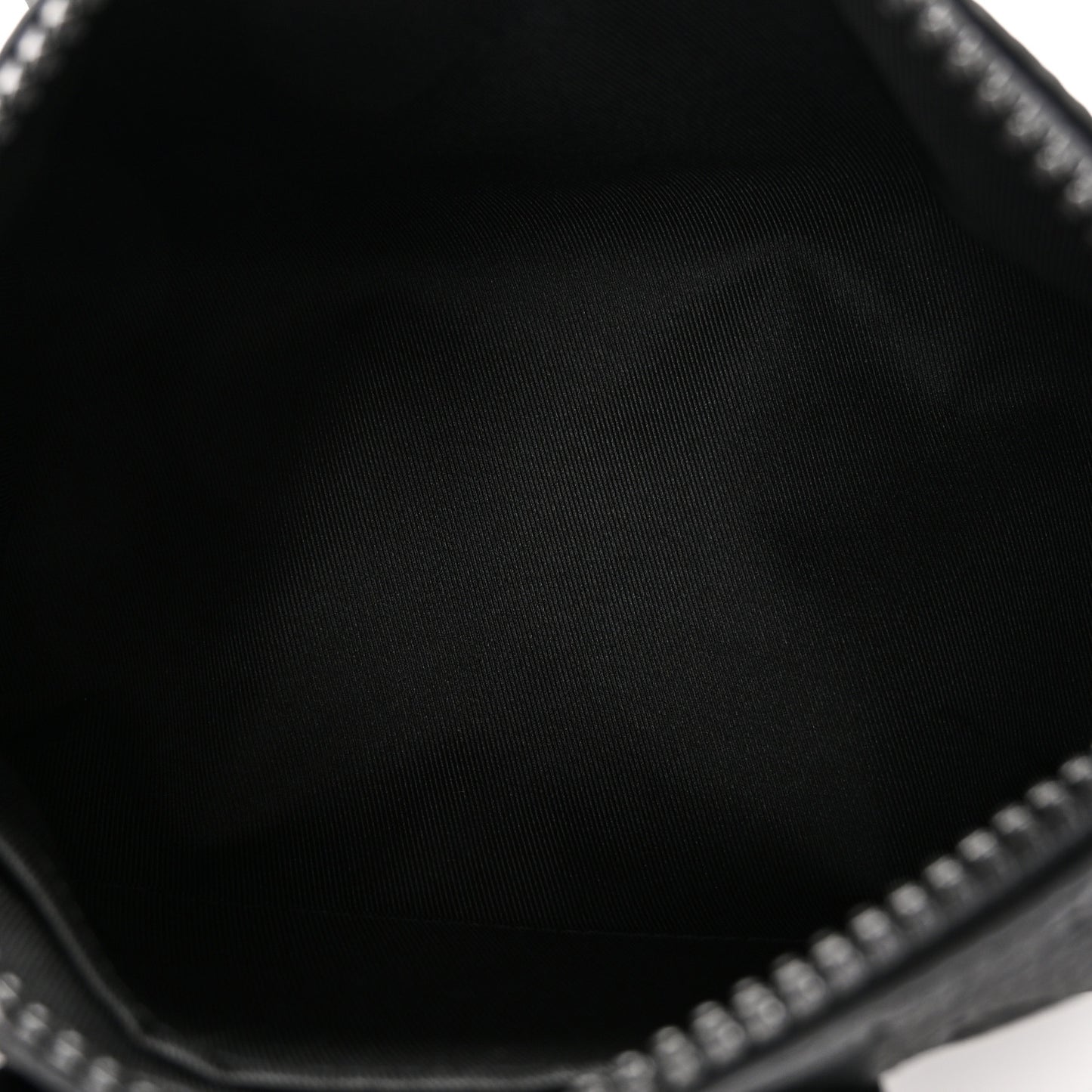 Monogram Taurillon Keepall Bandouliere 25 Black