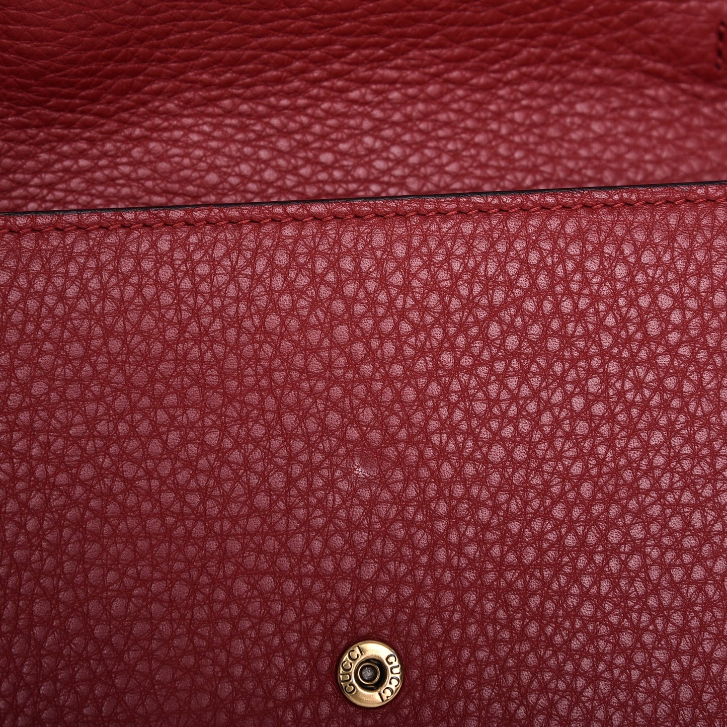 Calfskin GG Marmont Chain Wallet Vulcanic Red
