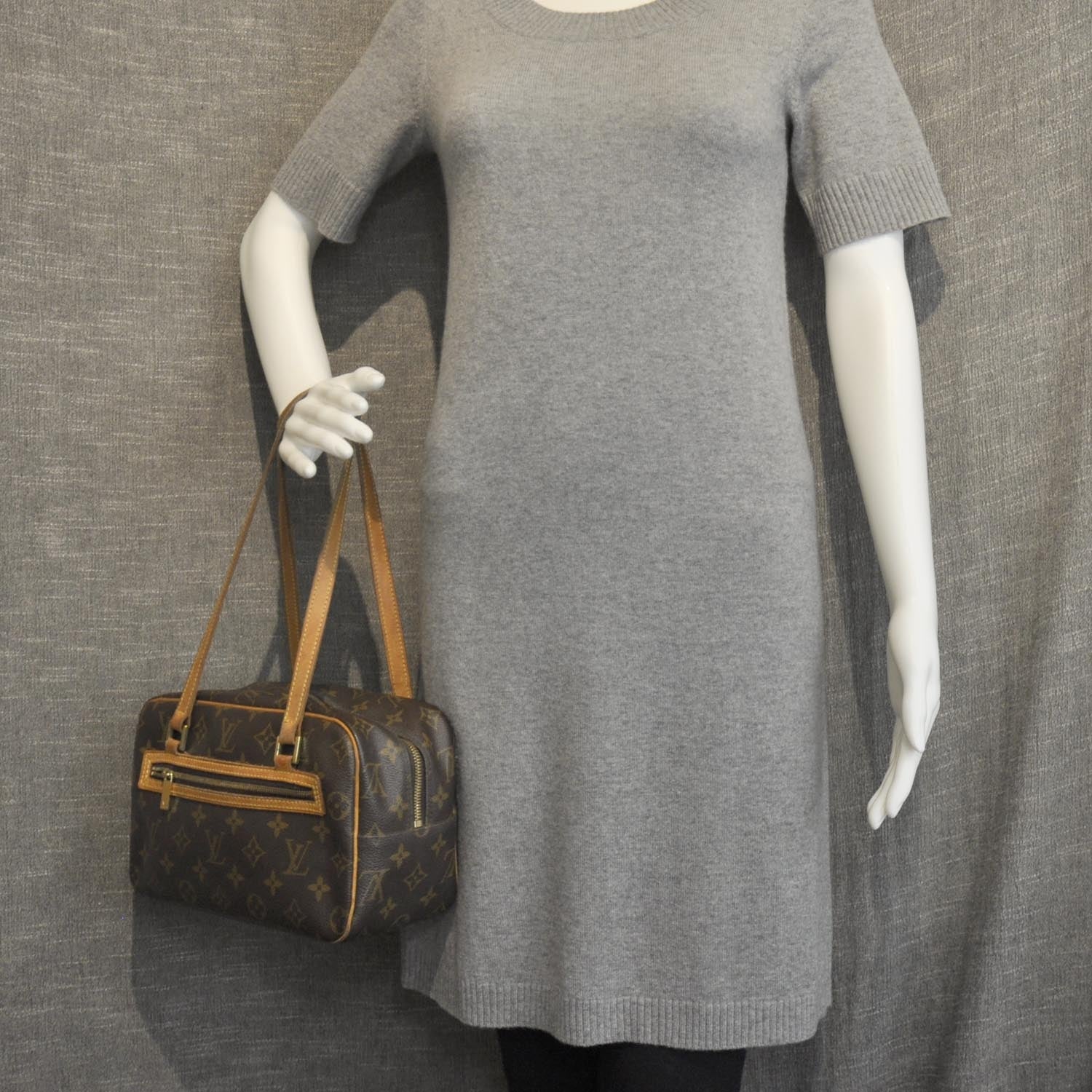 Louis Vuitton Monogram Cite MM 2 of 10