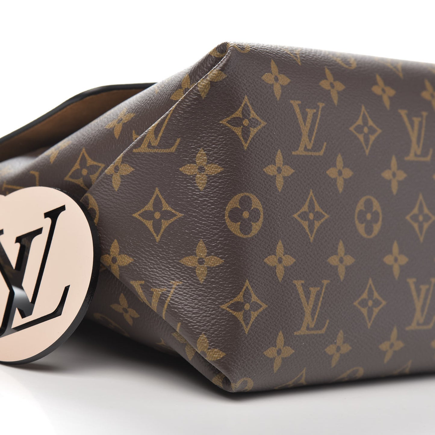 Monogram Beaubourg MM Safran Imperial