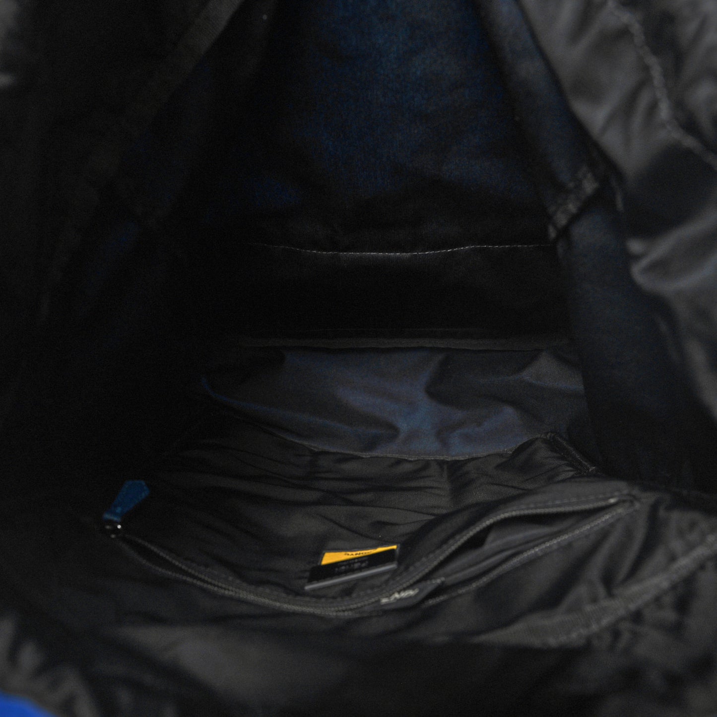 Econyl Nylon Santander Cuoio Roma Medium Fendiness Backpack Blu Neon
