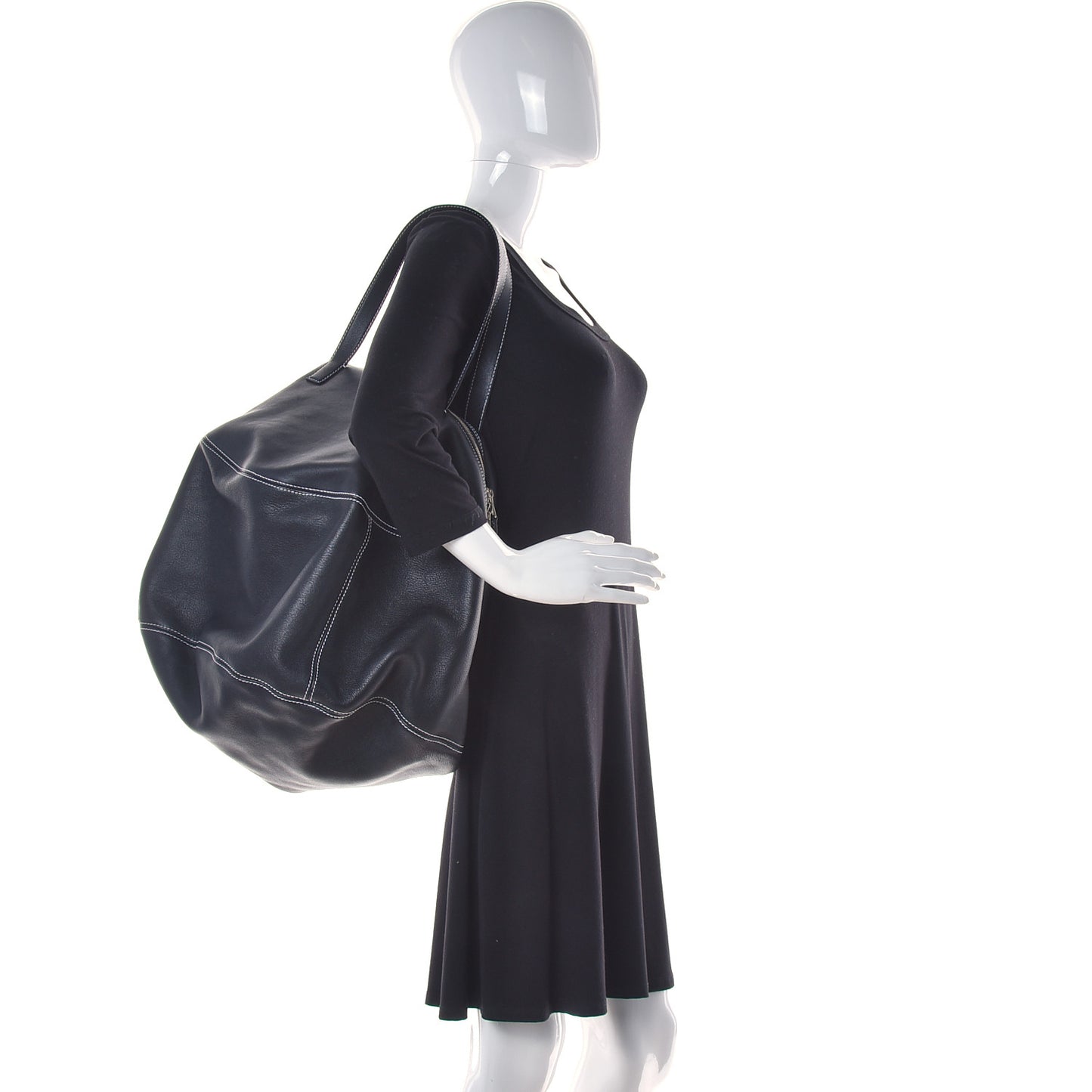 Calfskin Round Air Hobo Large Black