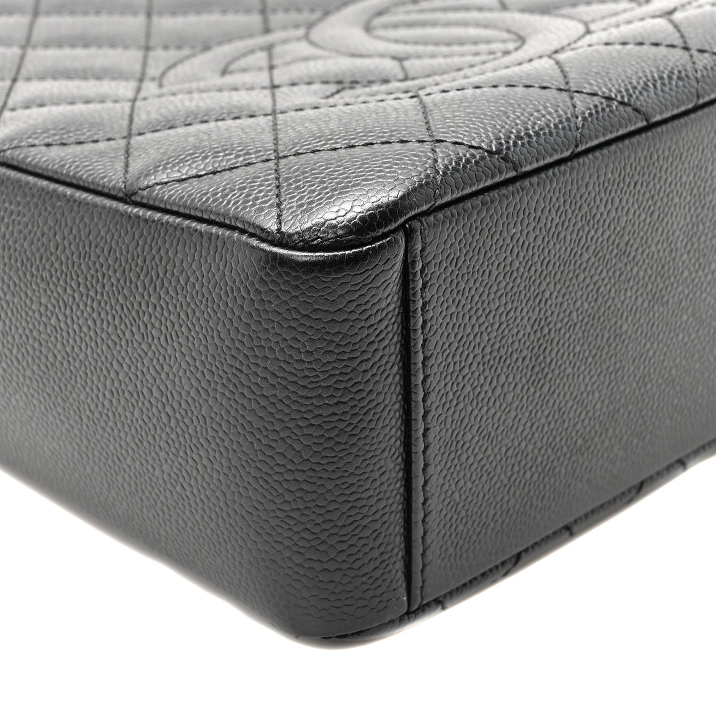 Caviar Quilted Petit Shopping Tote PST Black