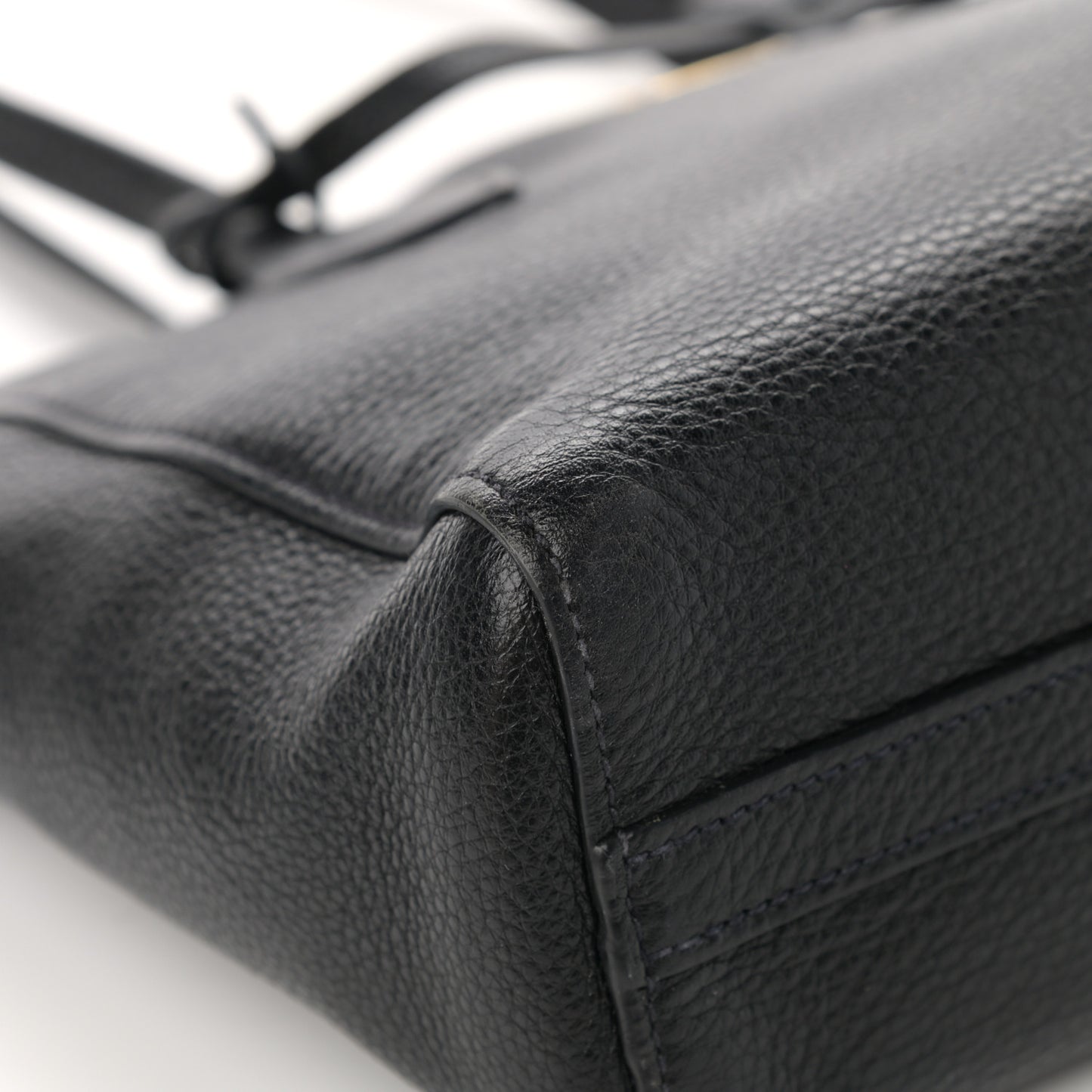 Vitello Phenix Tote Black