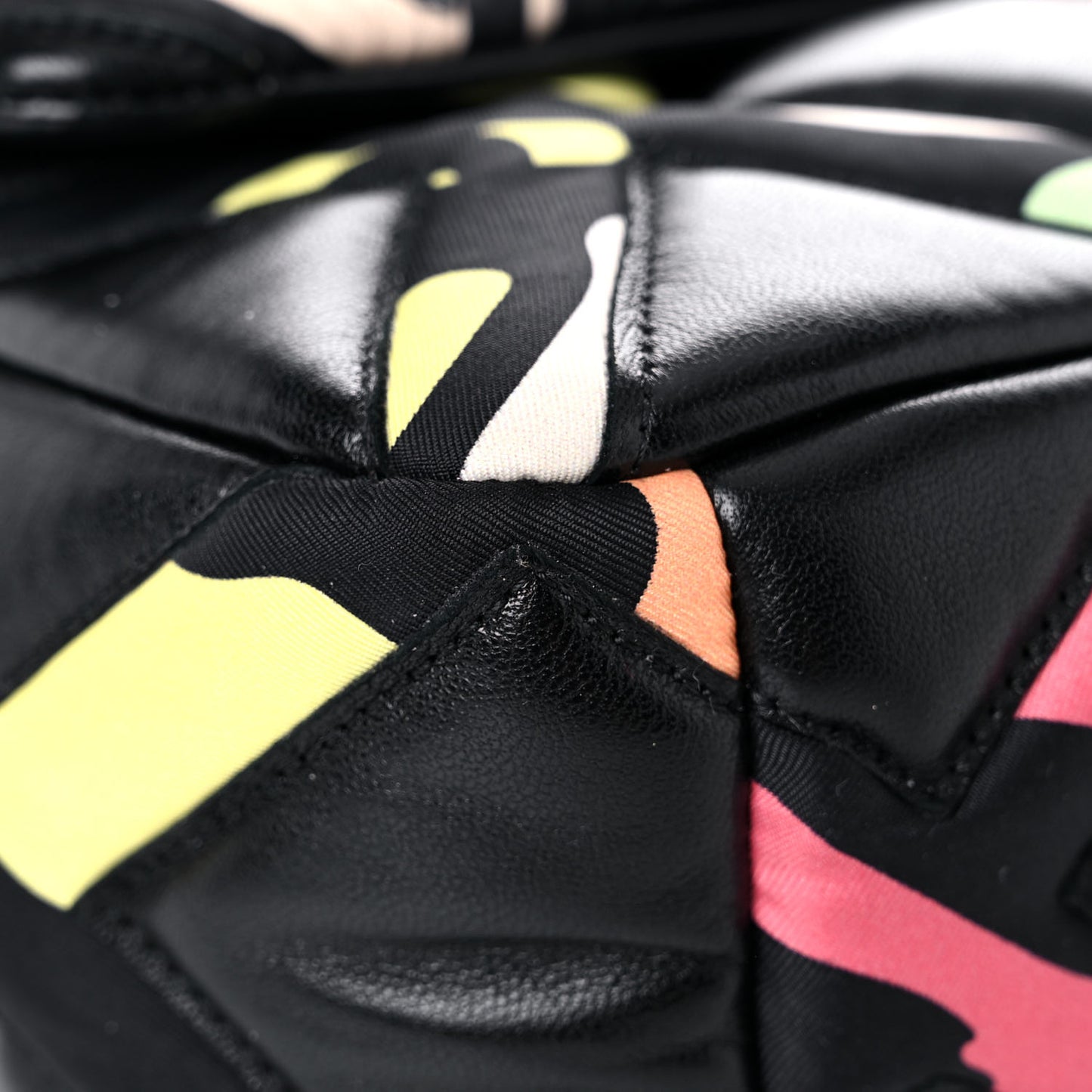 Lambskin Printed Fabric Medium Chanel 19 Flap Black Multicolor