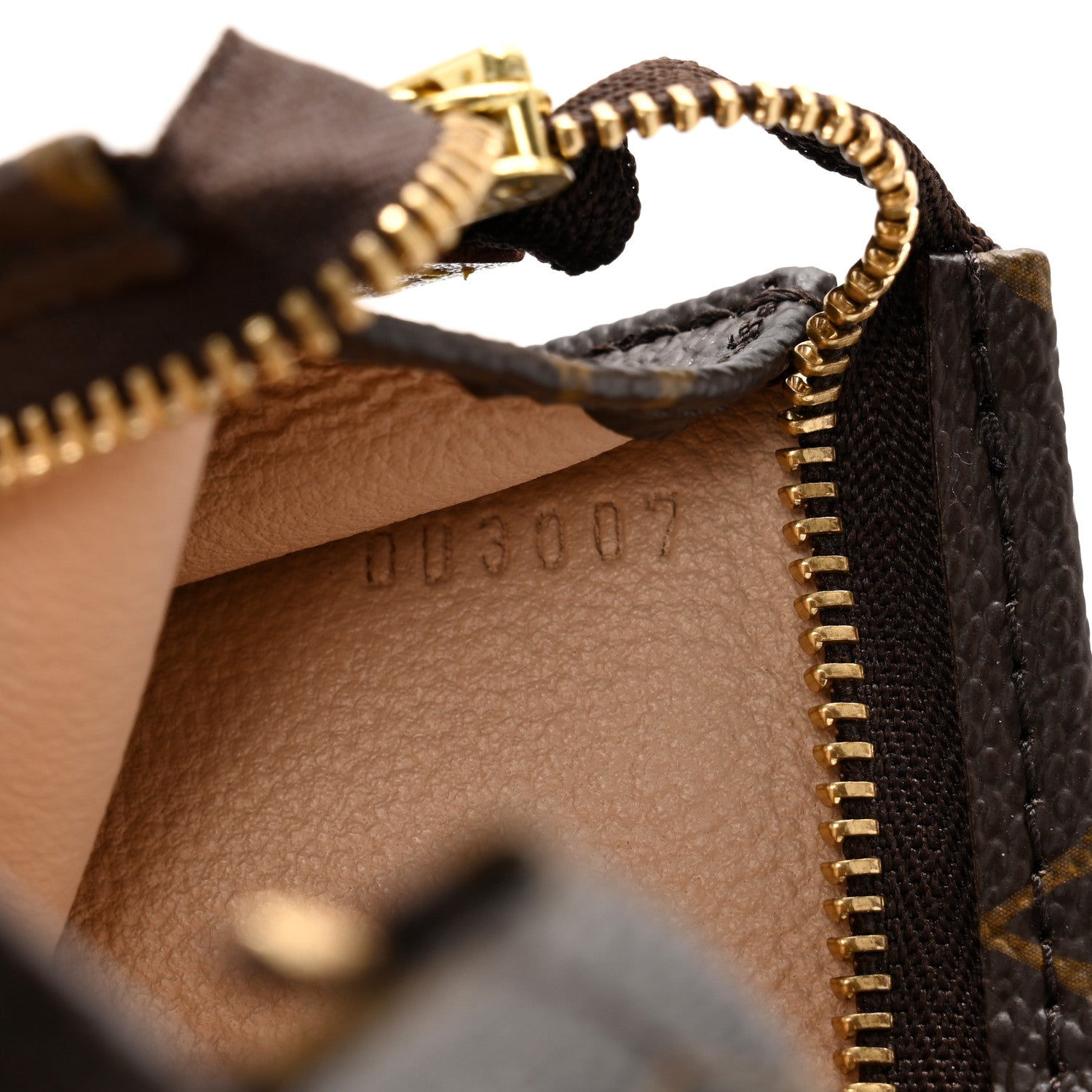 Louis Vuitton Monogram Toiletry Pouch 15 6 of 9