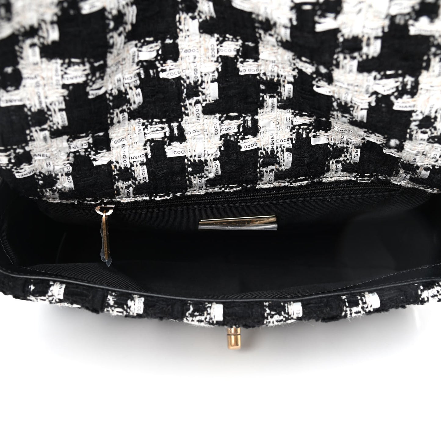 Tweed Quilted Medium Chanel 19 Flap Black Ecru White