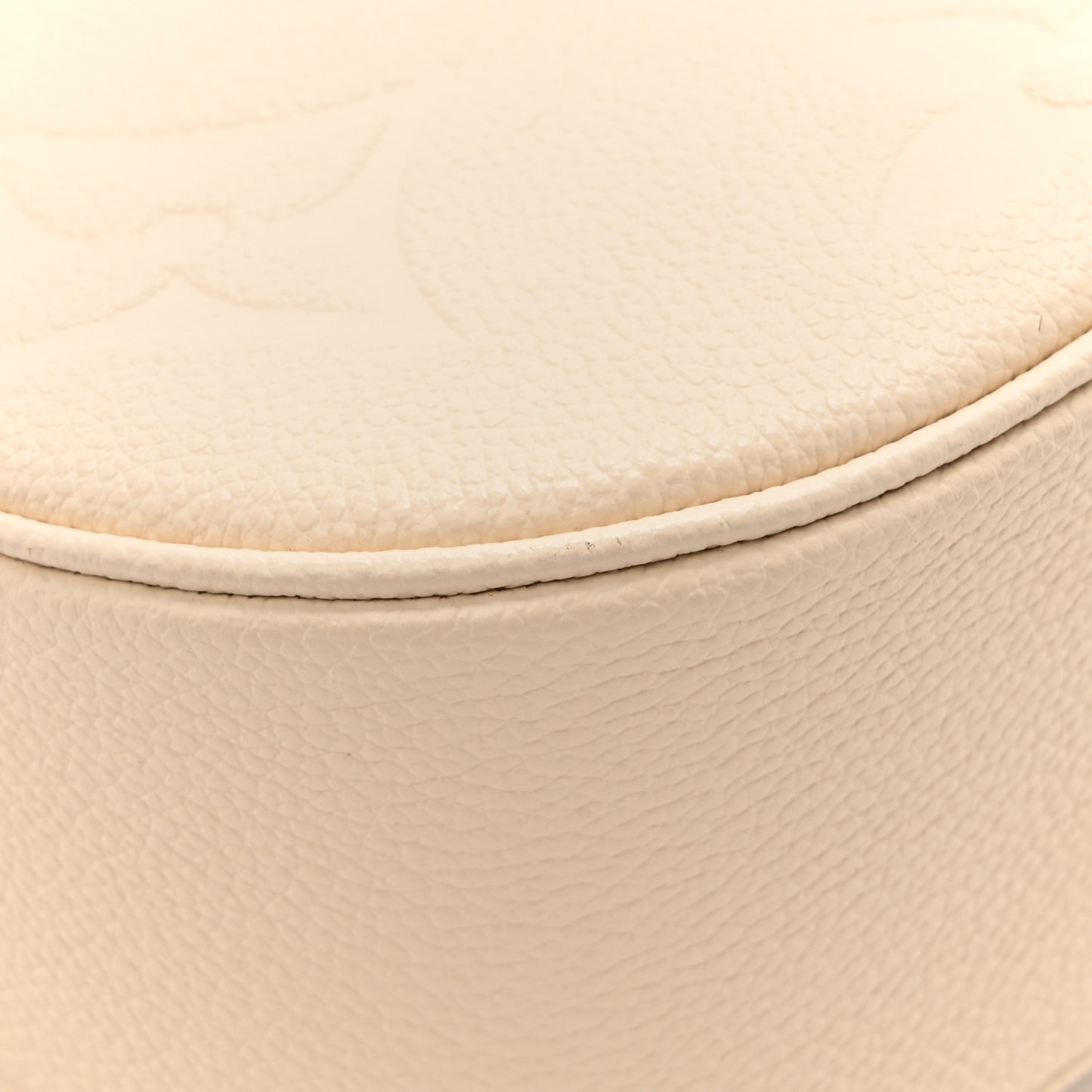 Empreinte Monogram Giant Bagatelle NM Cream