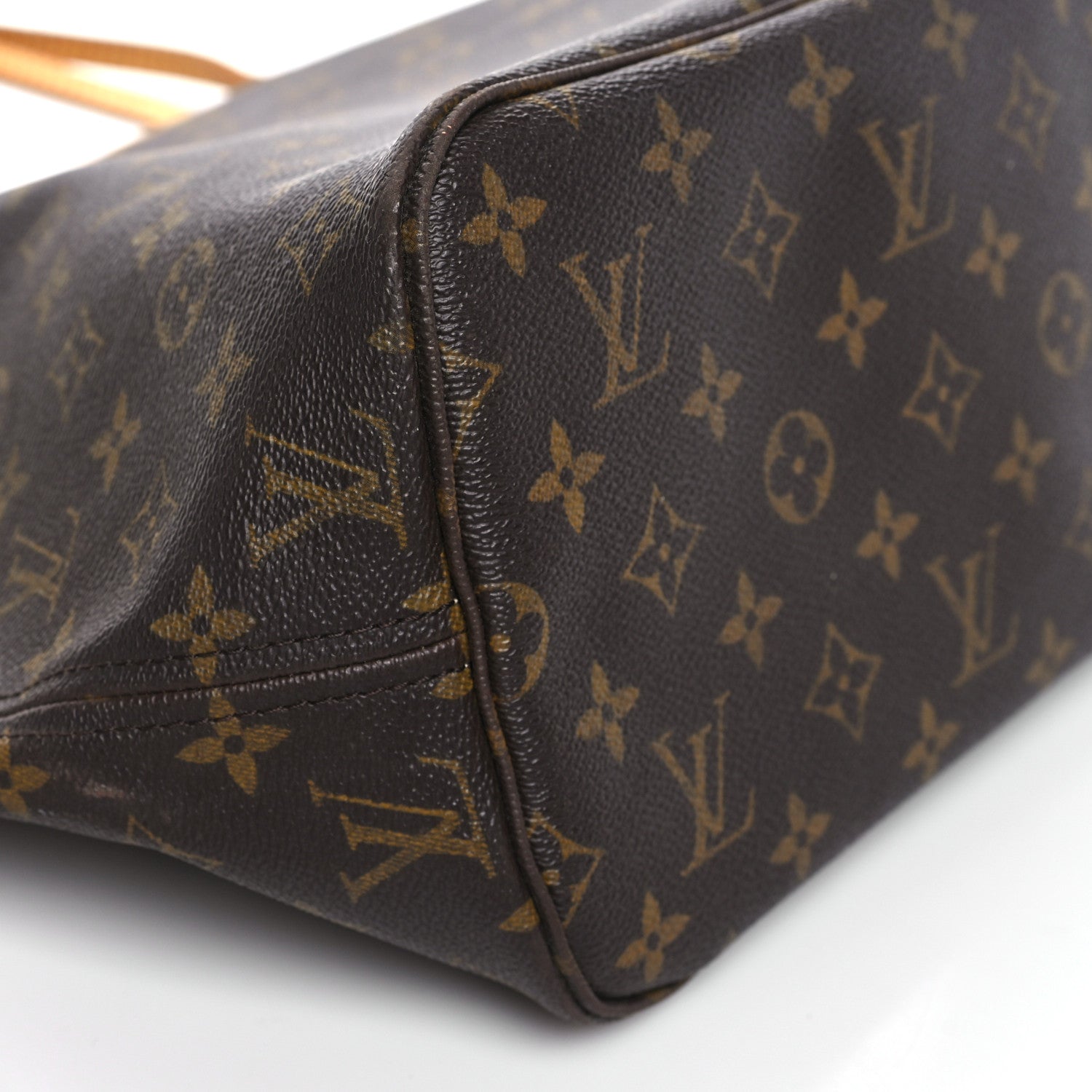Louis Vuitton Monogram Neverfull MM 8 of 13