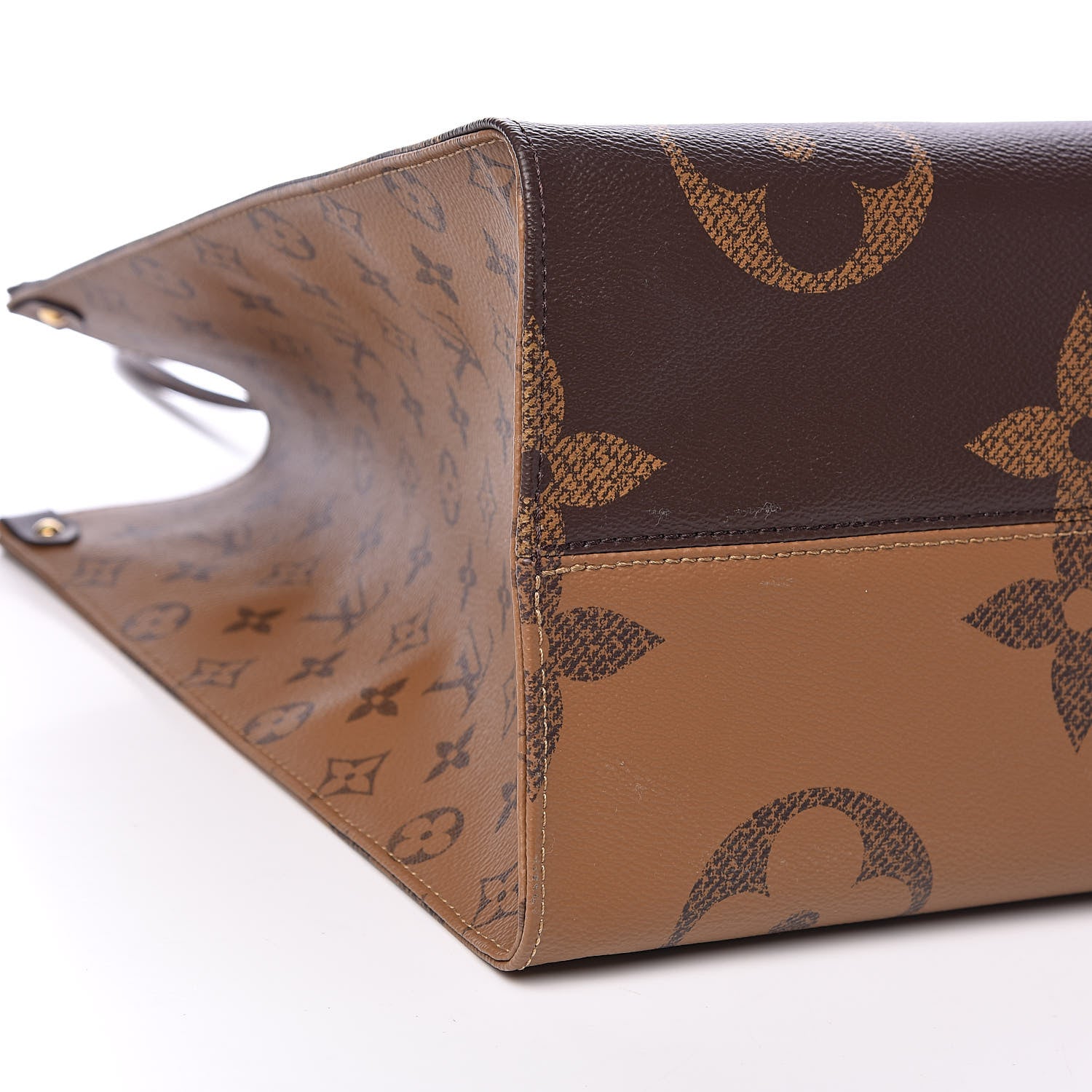 Louis Vuitton Reverse Monogram Giant Onthego MM 7 of 8