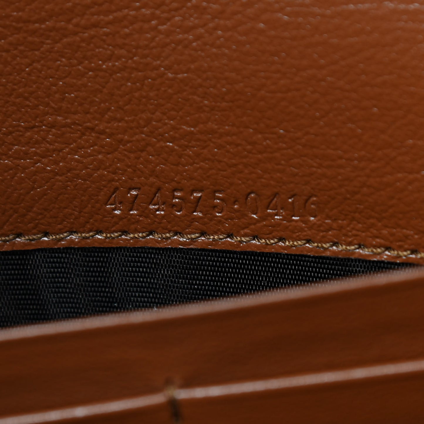 Azalea Calfskin Matelasse Diagonal GG Marmont Chain Wallet Cuir