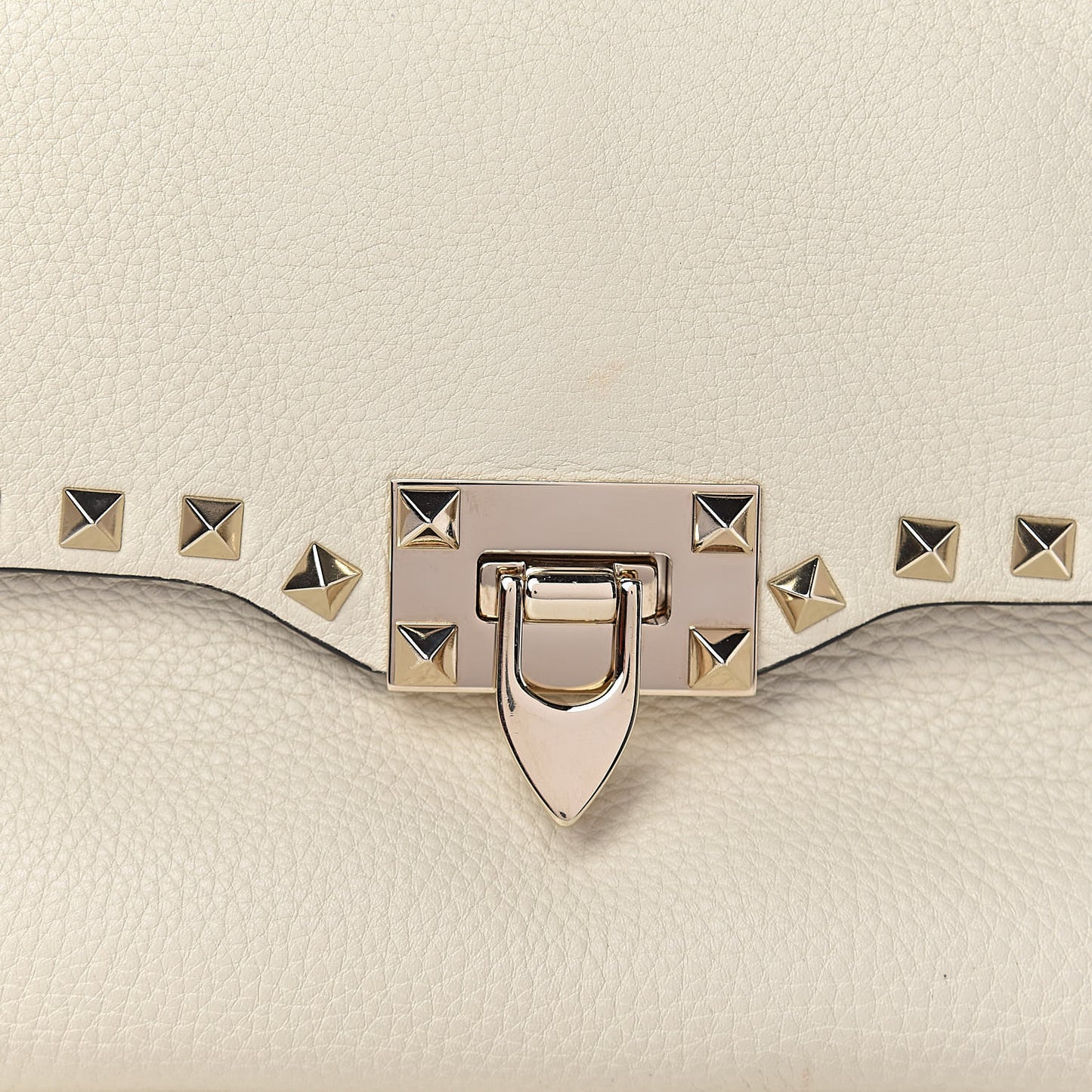 Pebbled Calfskin Rockstud Single Handle Flap Bag Light Ivory