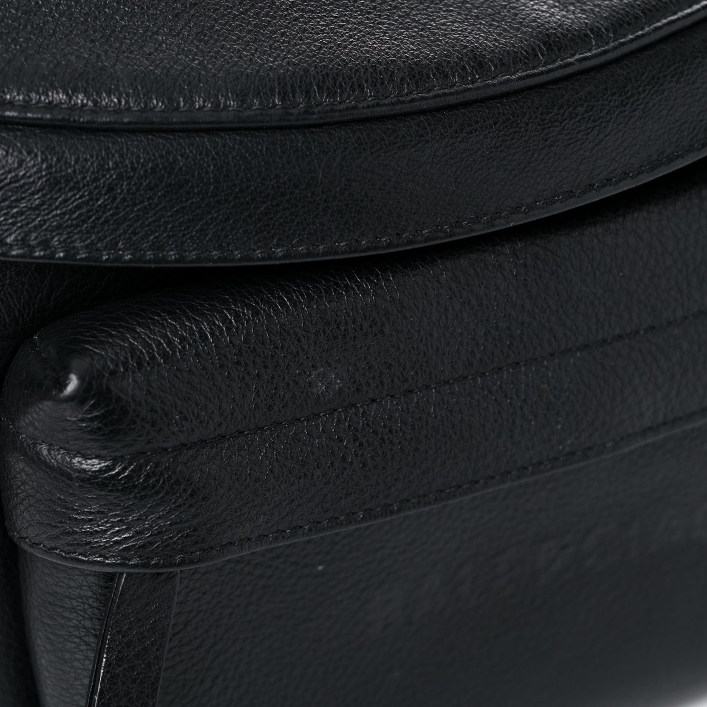 Smooth Calfskin Logo Large Everyday Beltpack Black