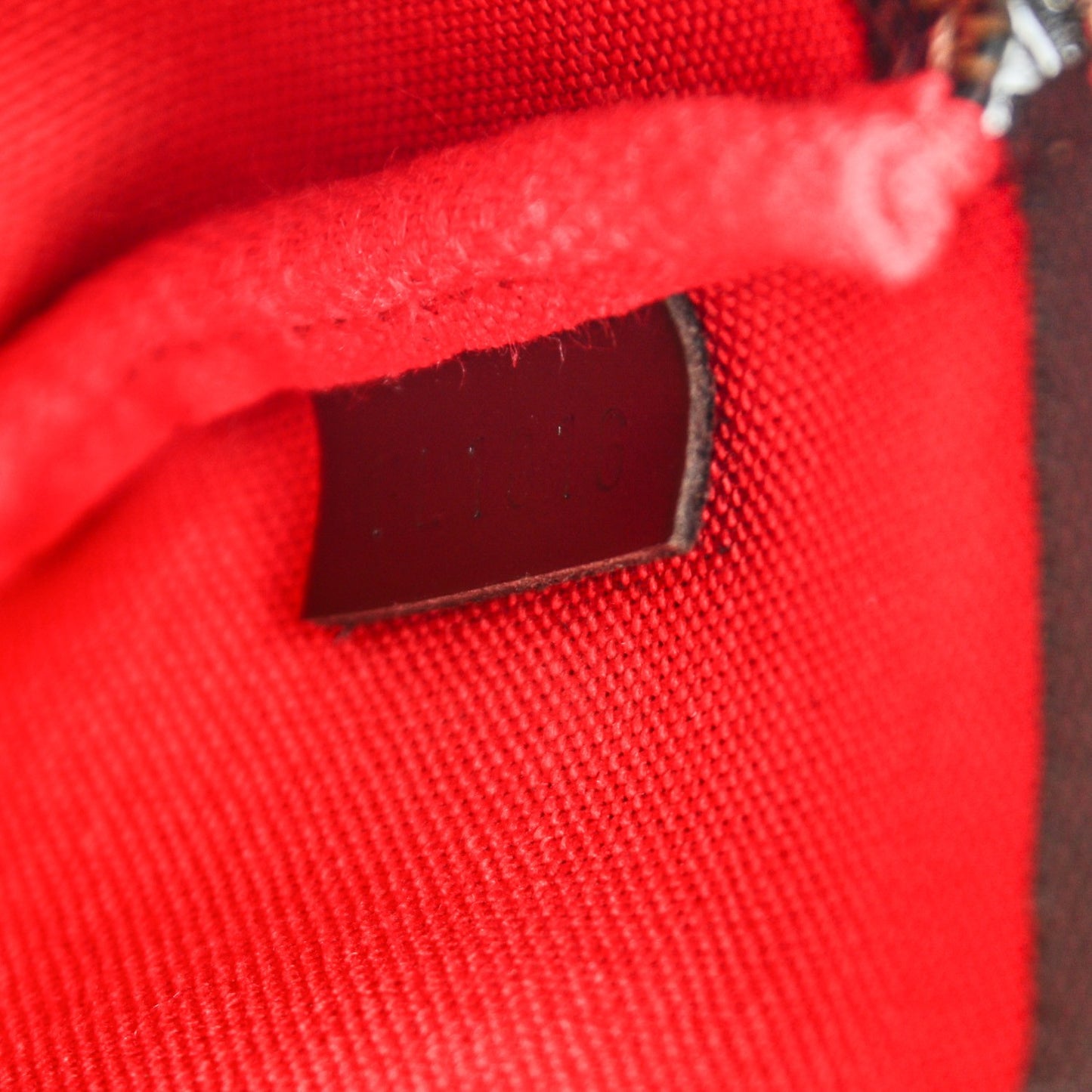 Damier Ebene Mini Pochette Accessories