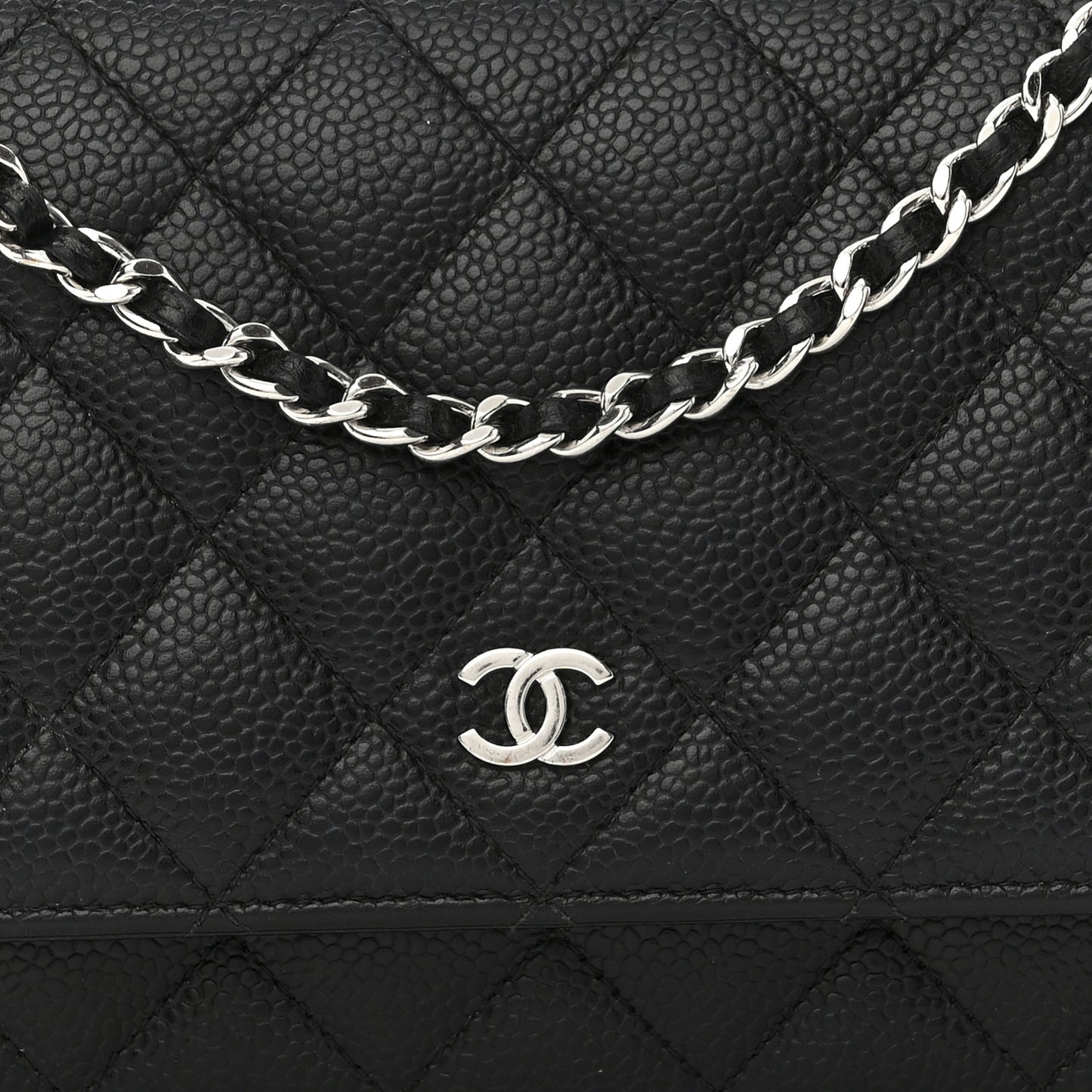 Caviar Quilted Wallet on Chain WOC Black