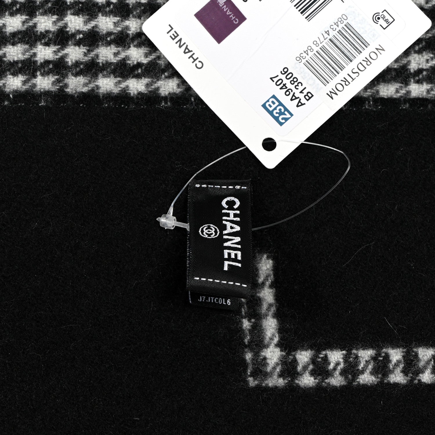Chanel Cashmere CC Stole Black Grey 3 of 3