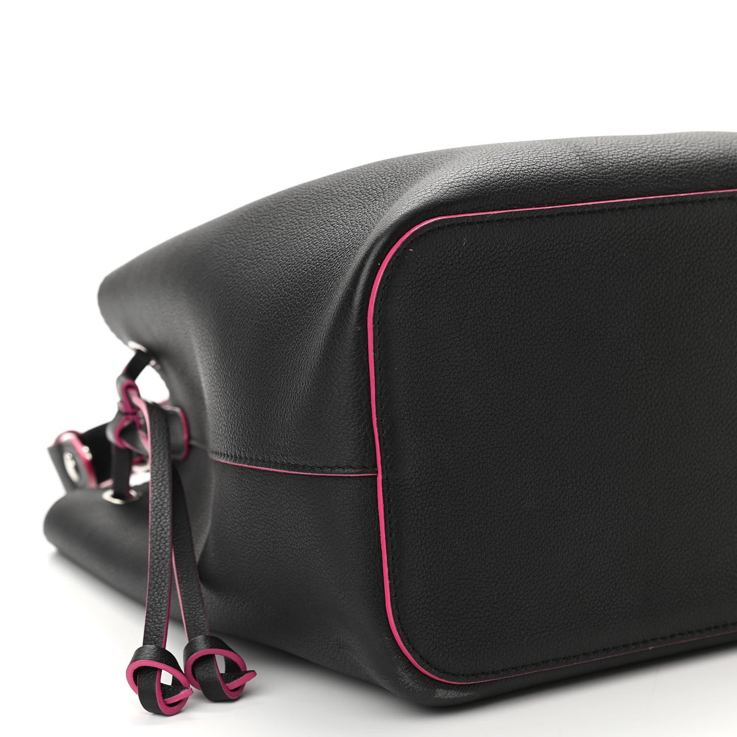 Calfskin Lockme Bucket Black