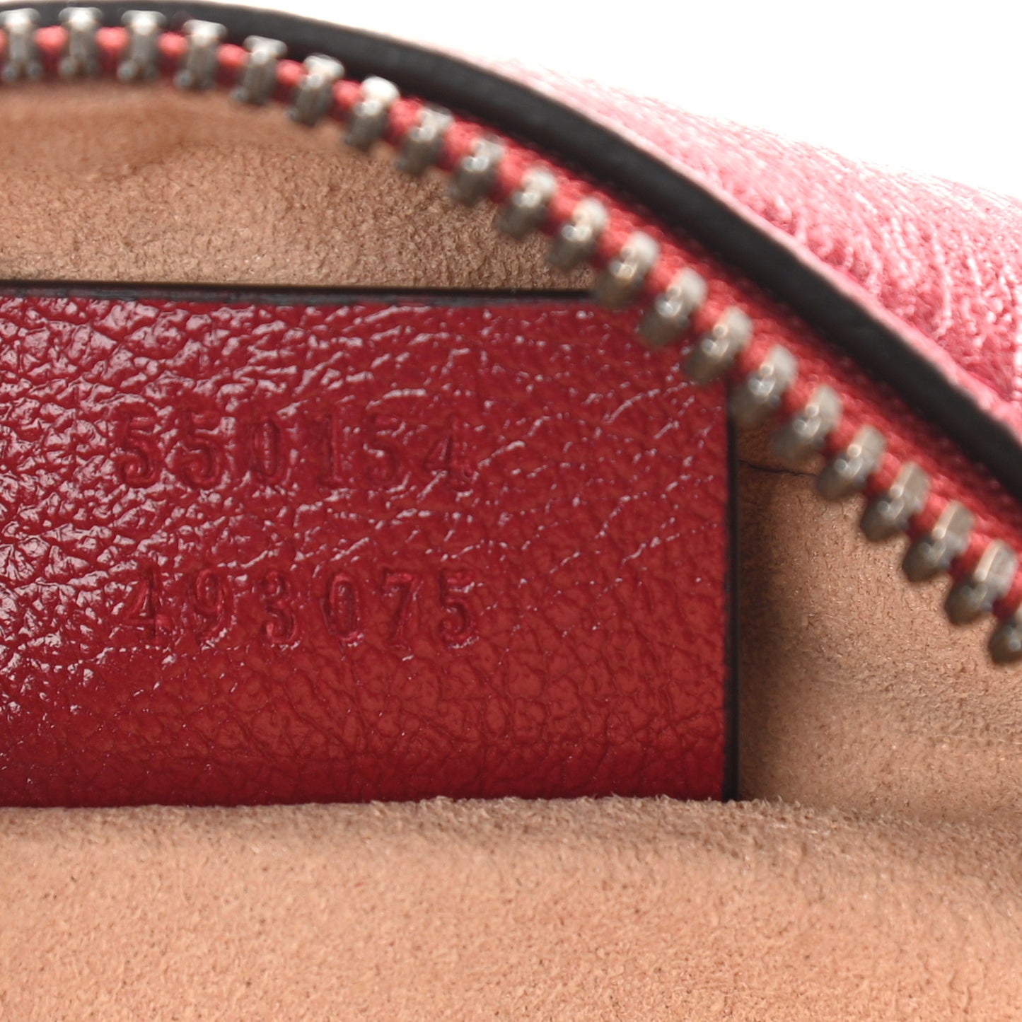 Glazed Calfskin Matelasse Heart Mini GG Marmont Round Shoulder Bag Romantic Cerise