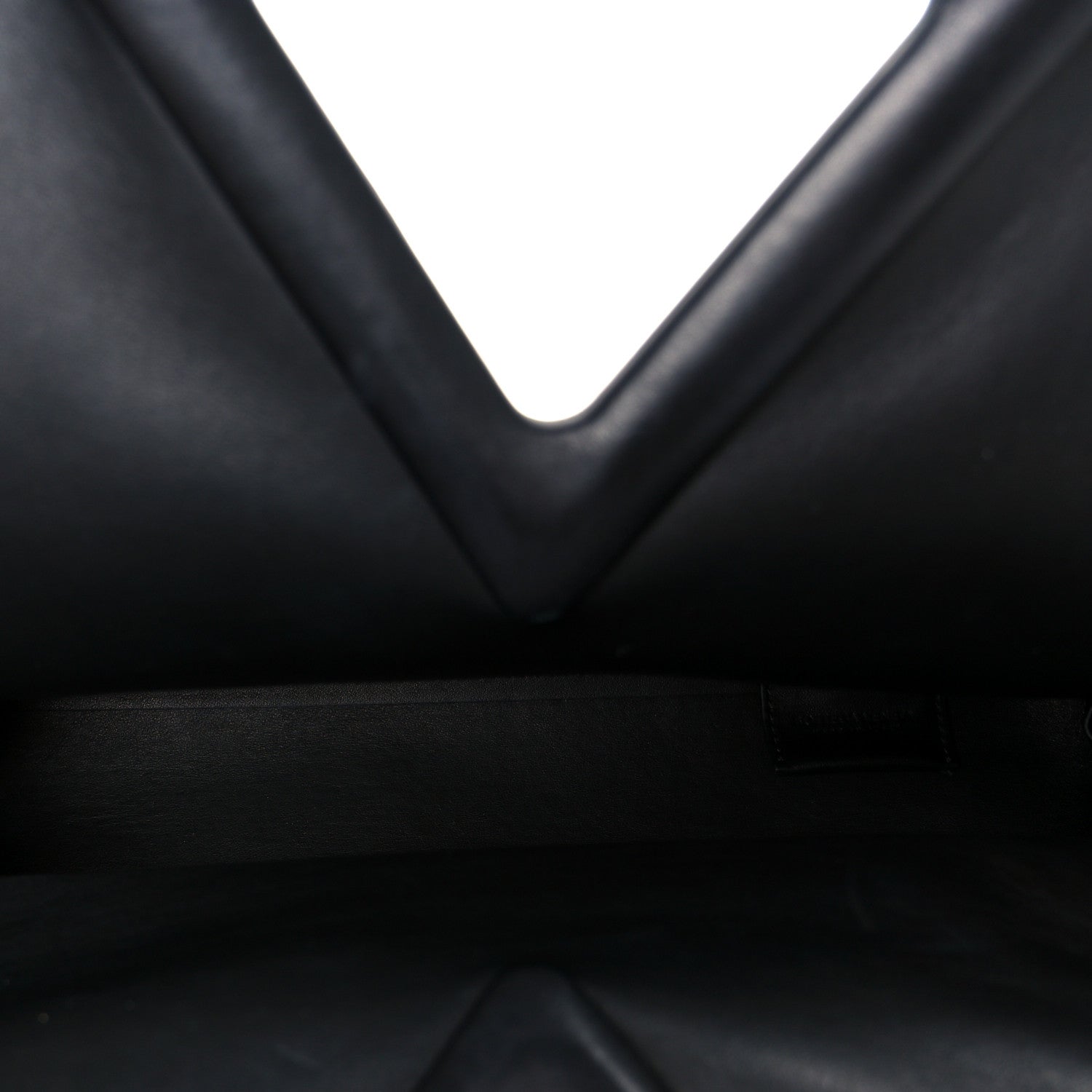 Bottega Veneta Calfskin Medium The Point Triangle Bag Black 5 of 9