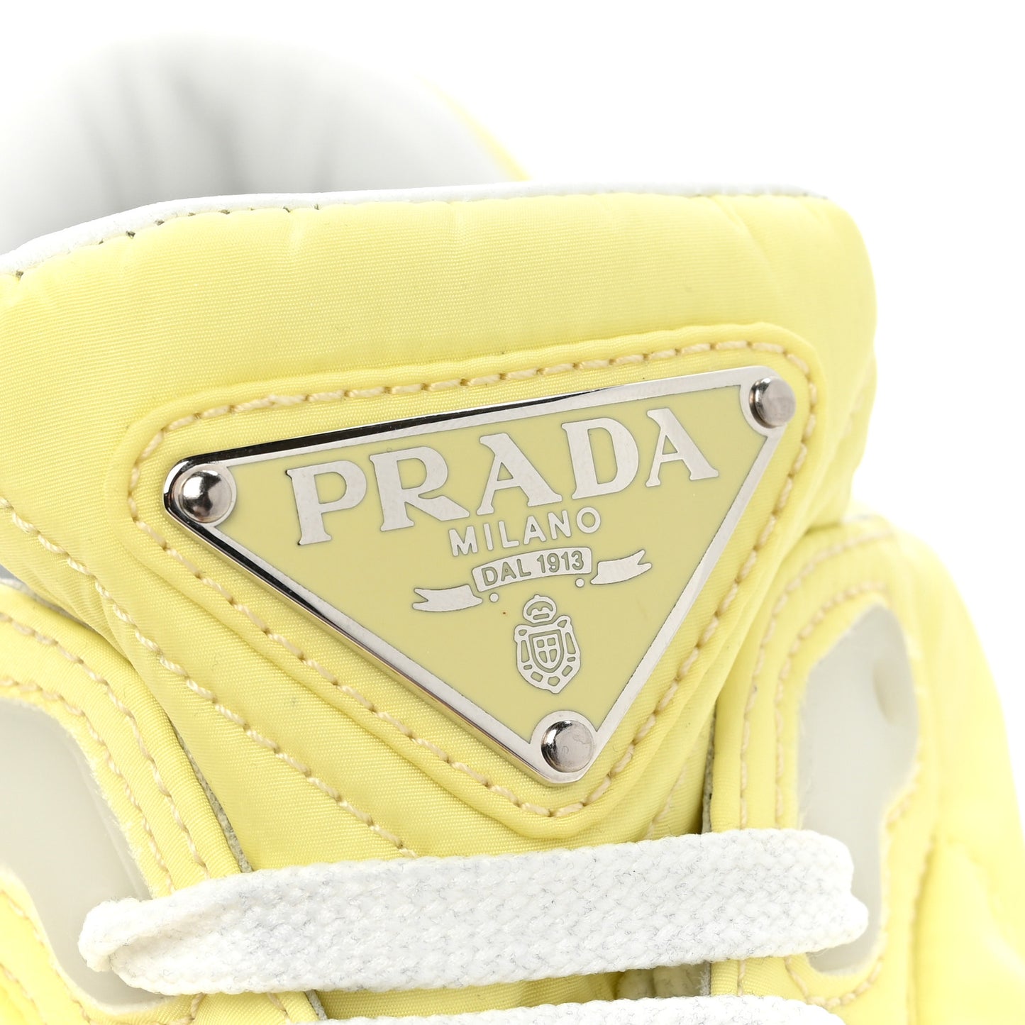Re-Nylon Piuma Metal Triangle Logo Quilted 45mm Sneakers 41 Narciso