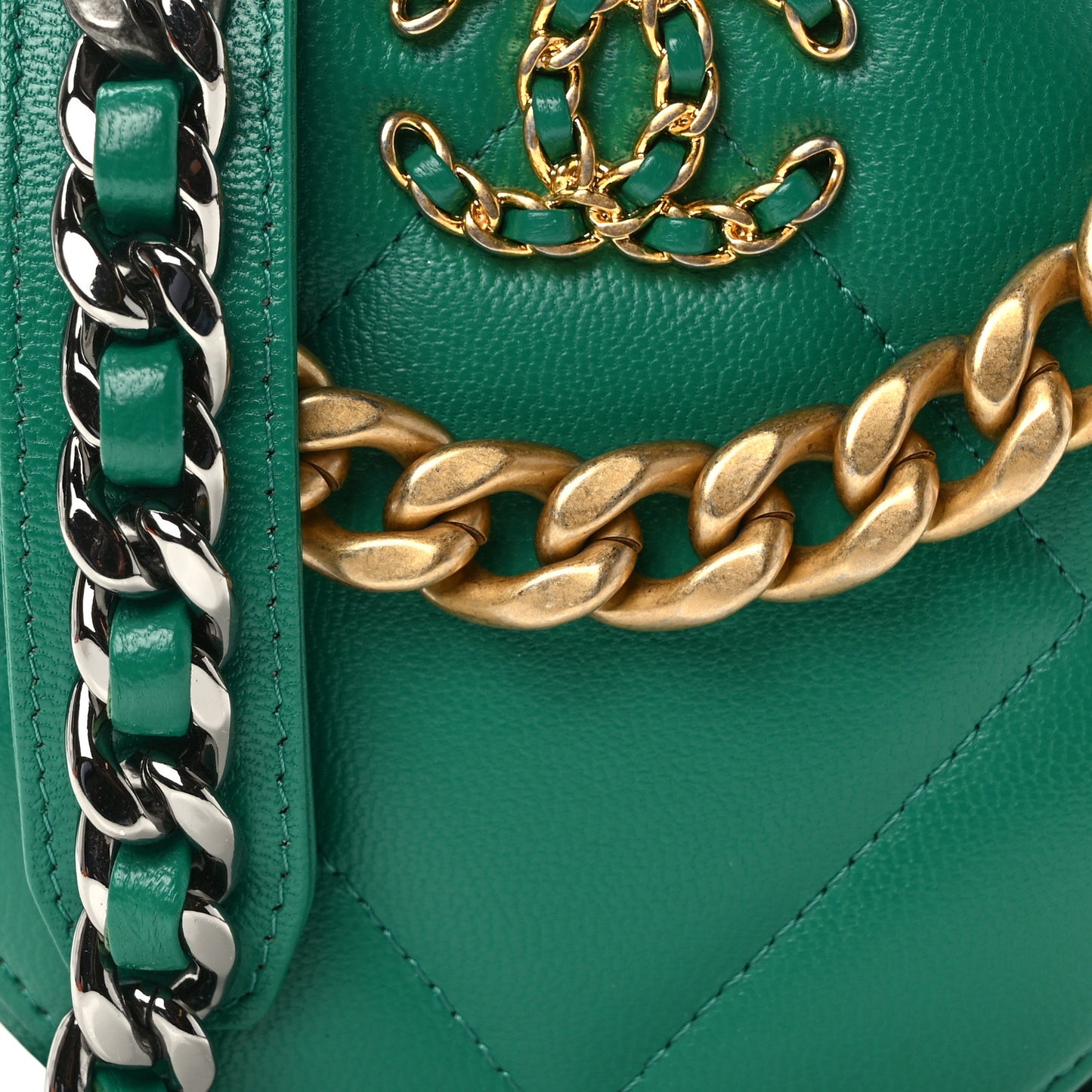 Goatskin Quilted Chanel 19 Round Clutch With Chain Green