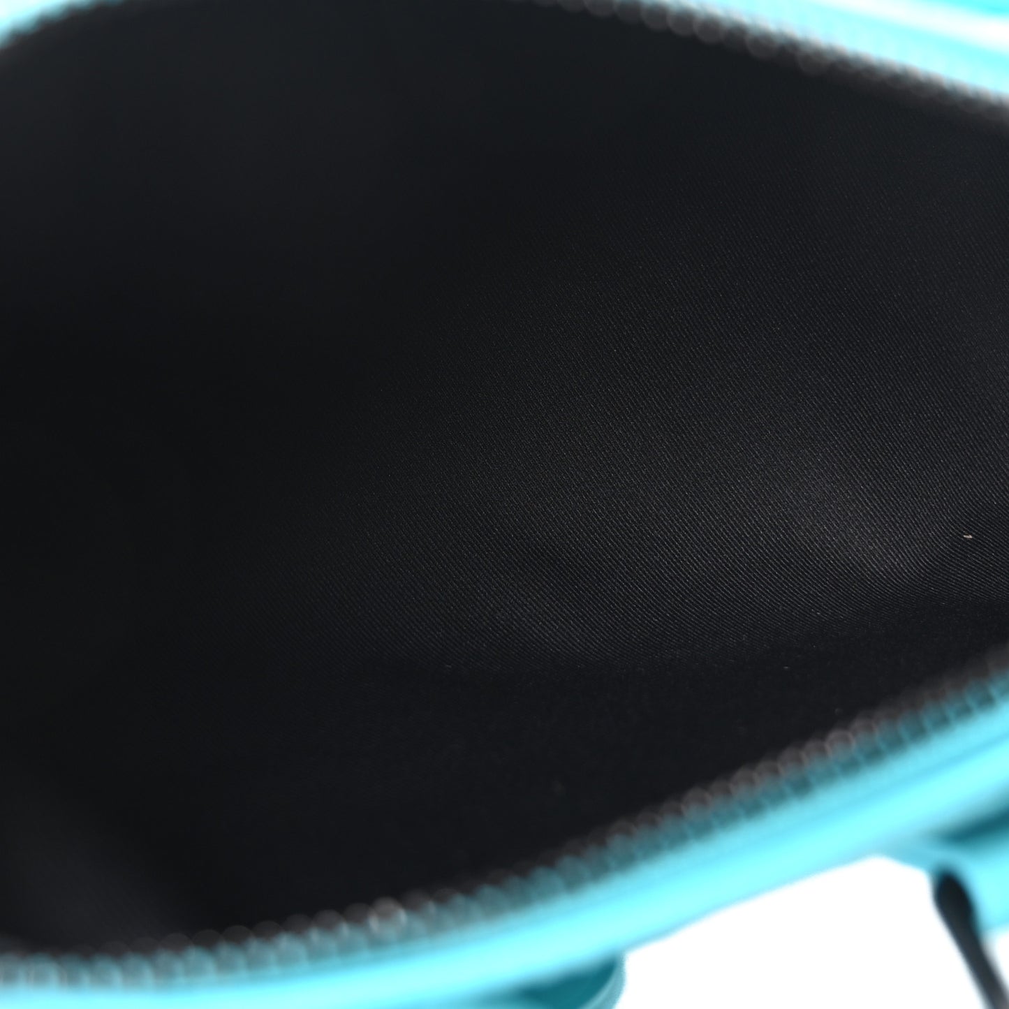 Monogram Taurillon Keepall Bandouliere 25  Turquoise
