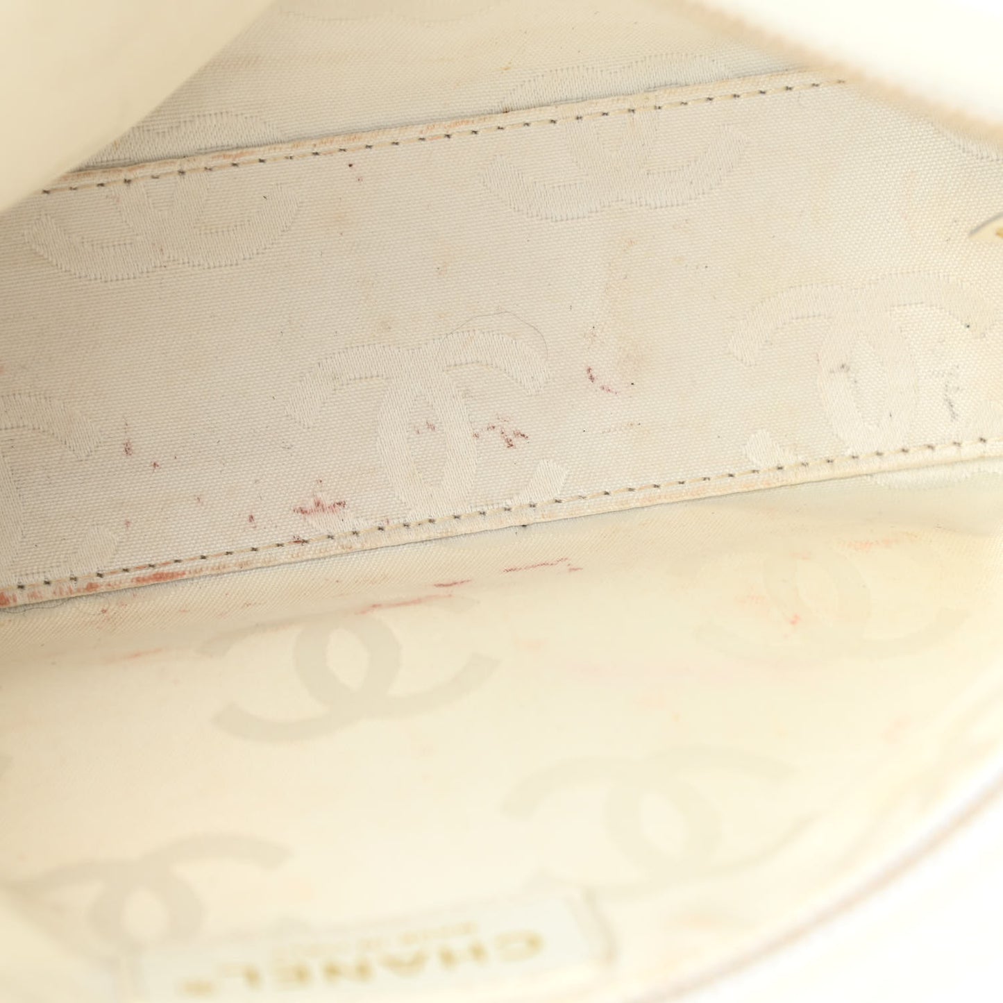 Caviar Resin CC Zip Clutch White
