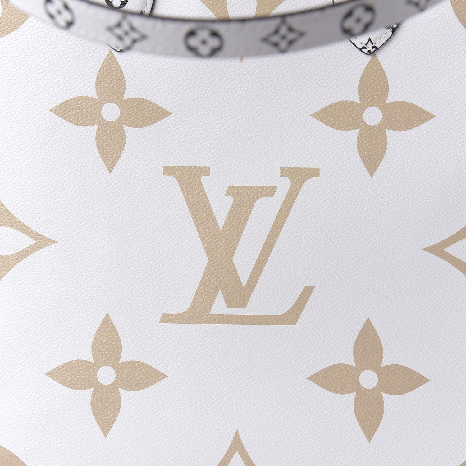 Louis Vuitton Monogram Giant Onthego GM Kaki Beige 10 of 10