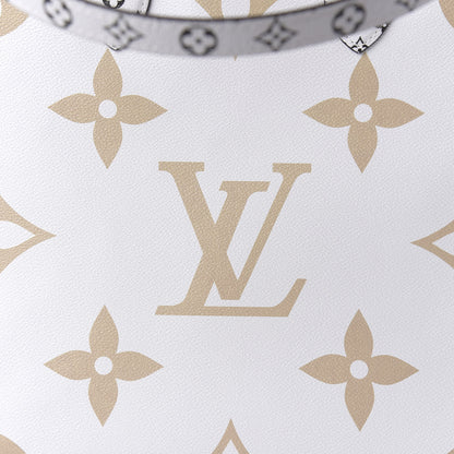Louis Vuitton Monogram Giant Onthego GM Kaki Beige 10 of 10