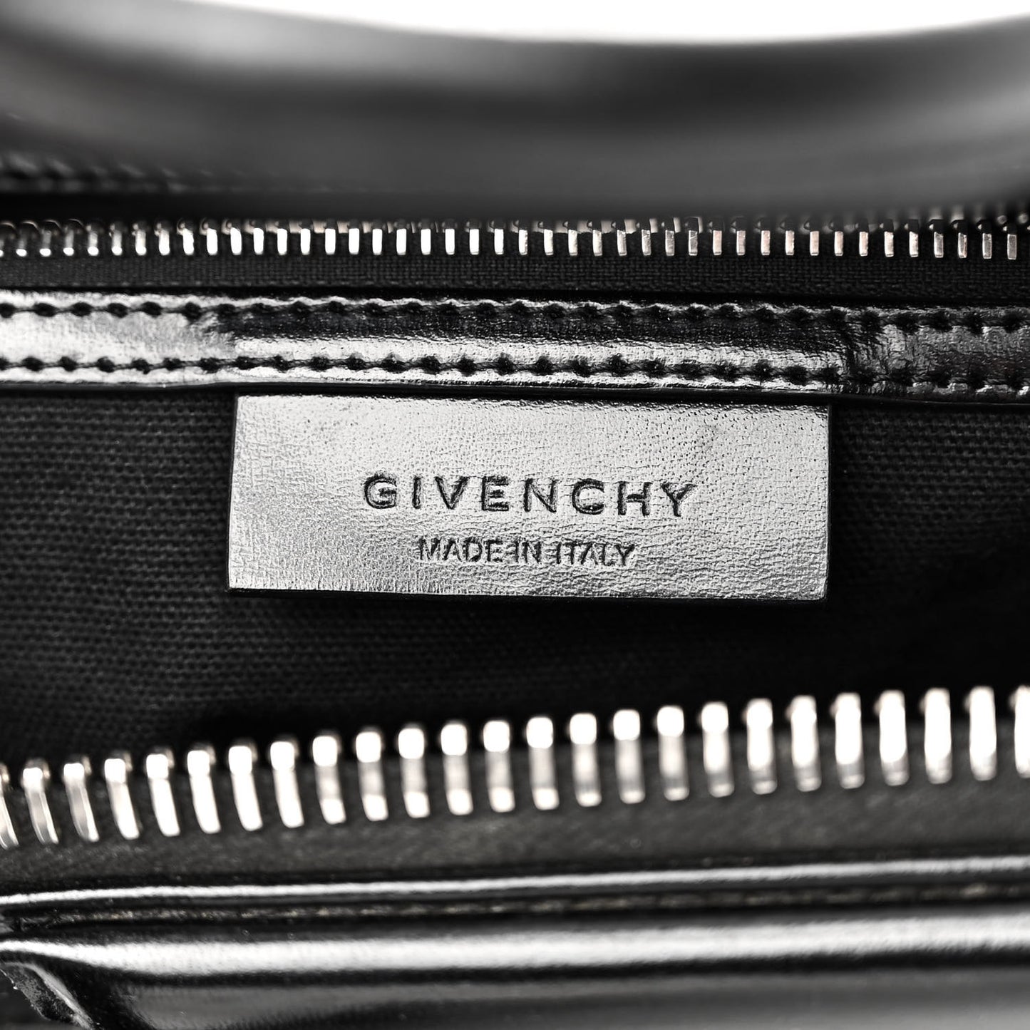 Shiny Lord Calfskin Small Antigona Black