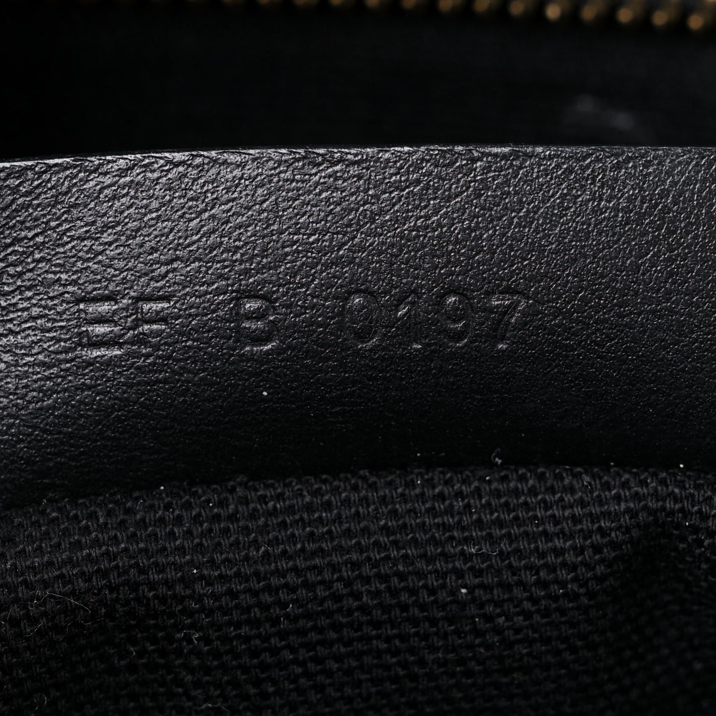 Calfskin Small Sway Black