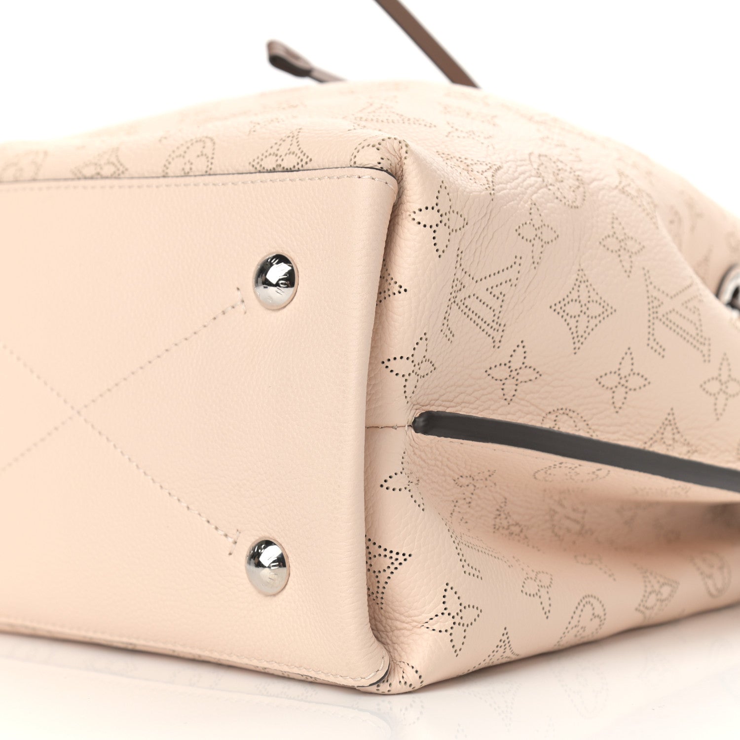 Louis Vuitton Mahina Muria Creme 9 of 9