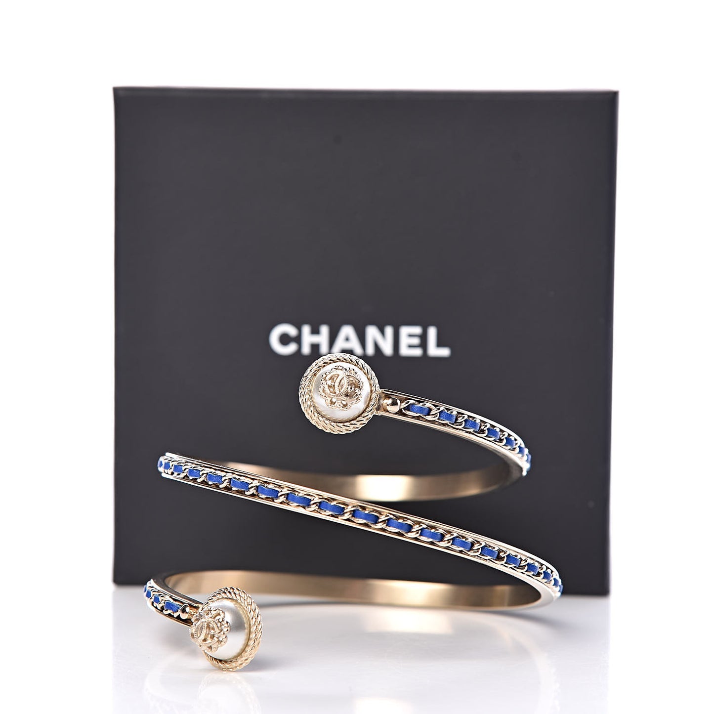 Lambskin Pearl Twist CC Bangle M Gold Blue