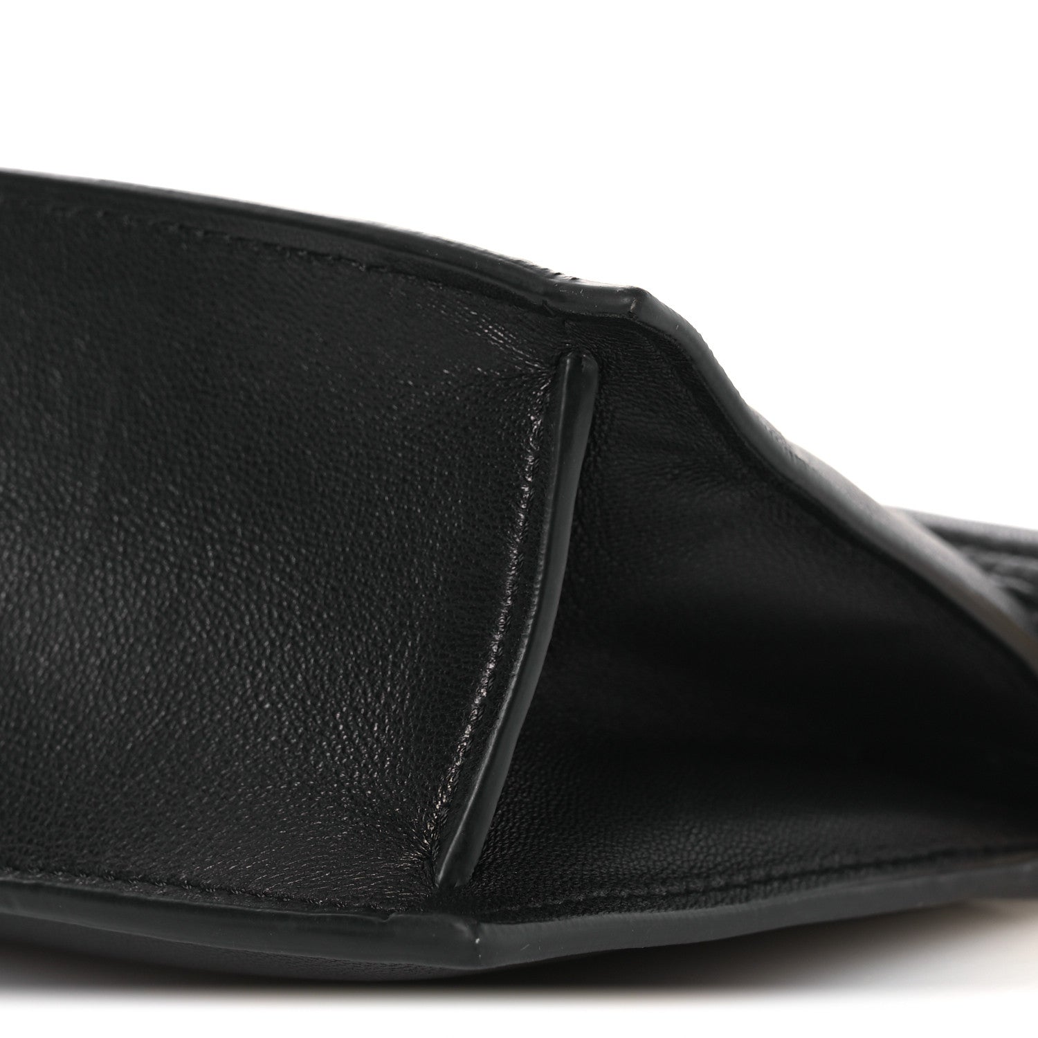 Jacquemus Smooth Calfskin La Pochette Rond Carre Black 15 of 18