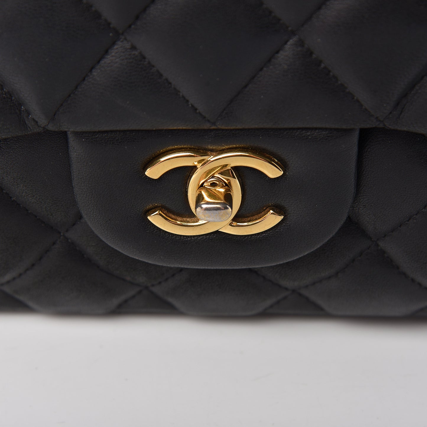 Lambskin Quilted Jumbo Single Flap Black