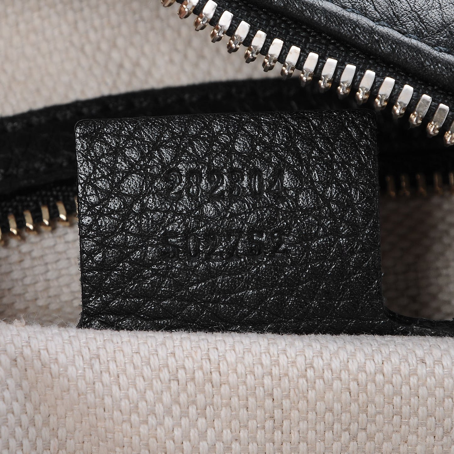 Pebbled Calfskin Large Soho Hobo Black
