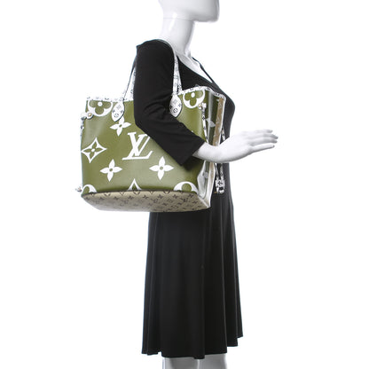 Louis Vuitton Monogram Giant Neverfull MM Kaki 2 of 12