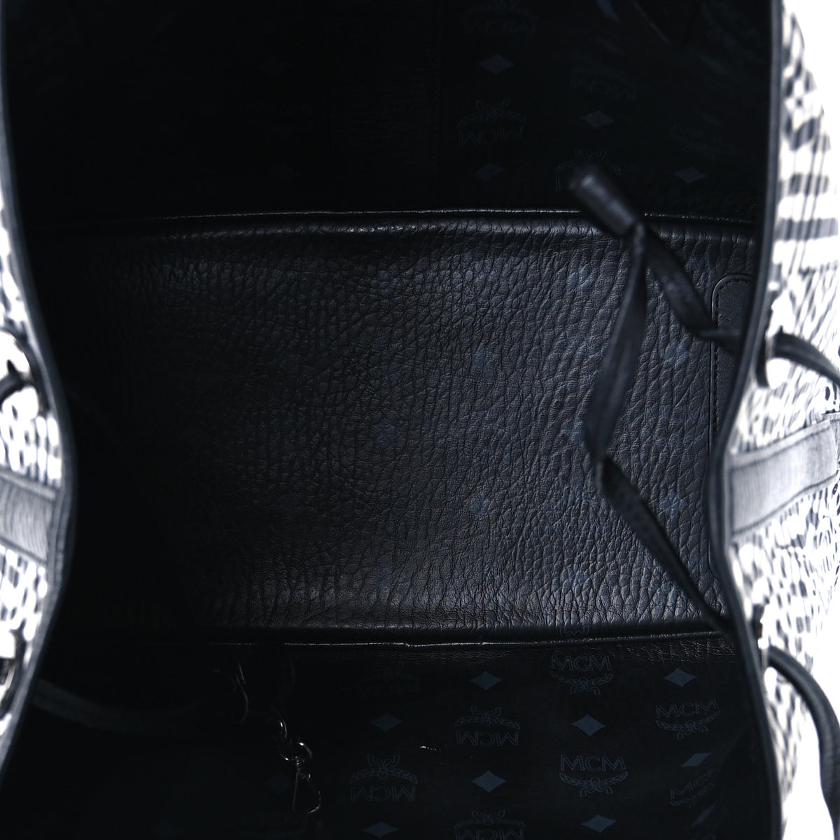 MCM Visetos Medium Liz Reversible Shopper Tote Black 9 of 21
