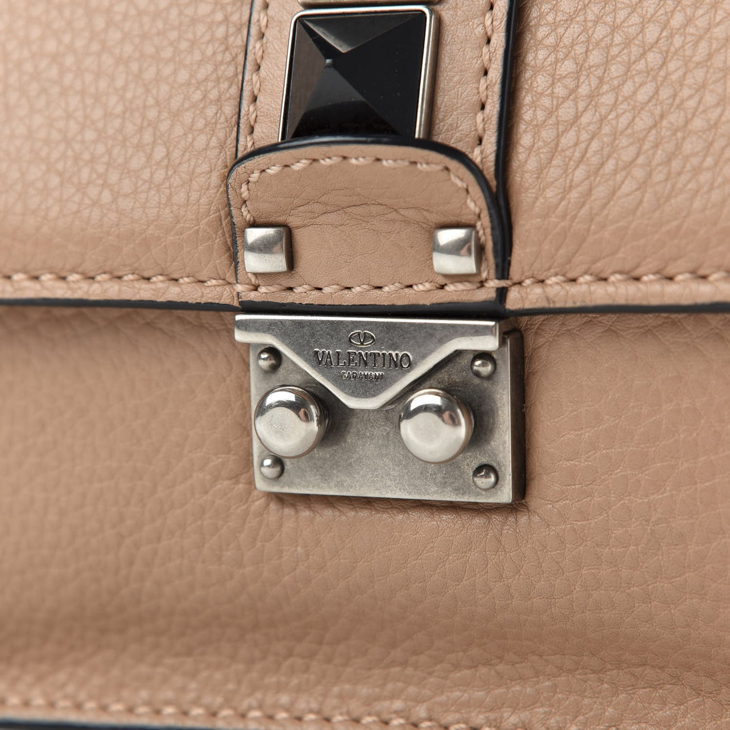 Pebbled Calfskin Small Glam Lock Rockstud Flap Soft Noisette