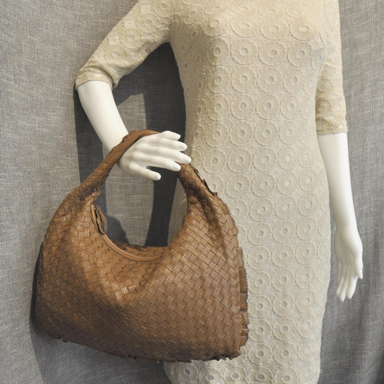 Bottega Veneta Perforated Ruffle Medium Veneta Hobo 3 of 9