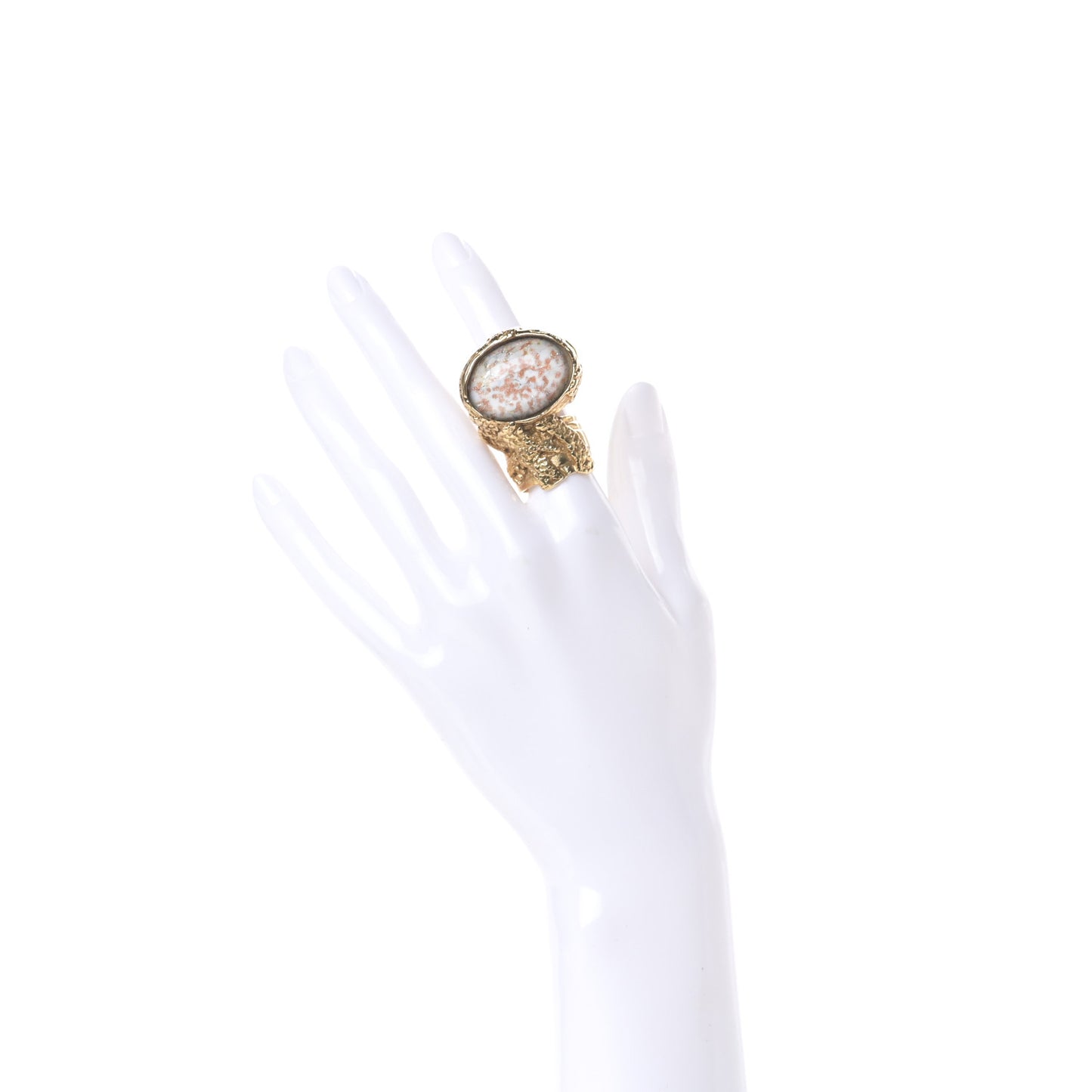 Glass Cabochon Arty Ovale Ring 5 Gold White Coral