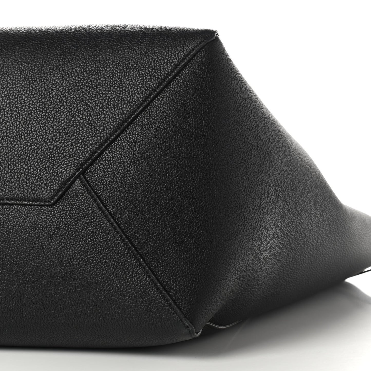 Soft Grained Calfskin Medium Belt Cabas Phantom Black