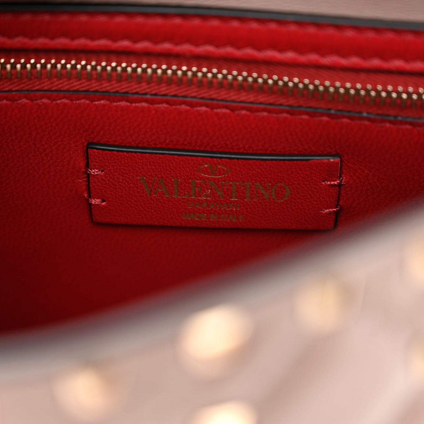 Nappa Medium Rockstud Spike Shoulder Bag Poudre