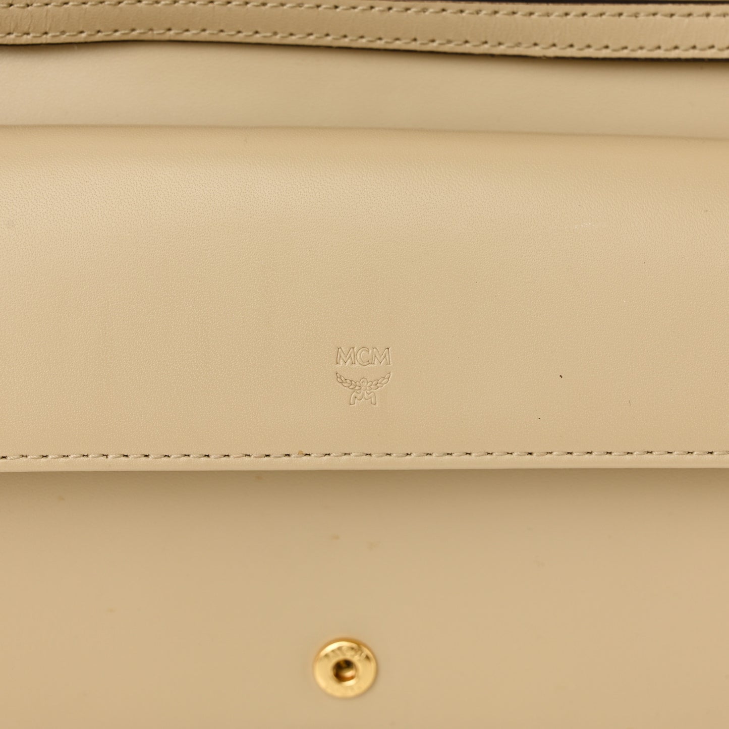 Visetos Chain Wallet Crossbody Beige