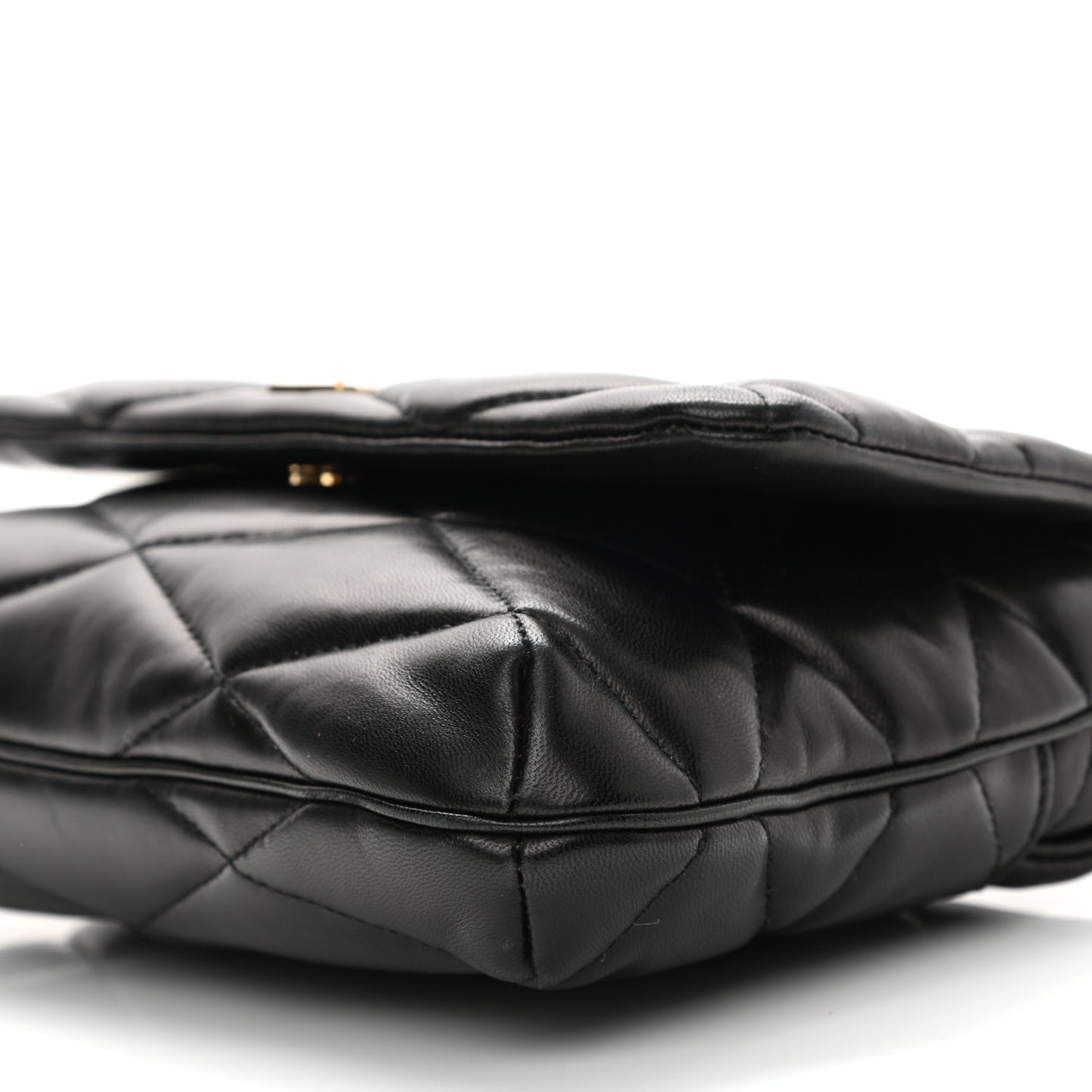 Lambskin Quilted Le 57 Diamond Shoulder Bag Black